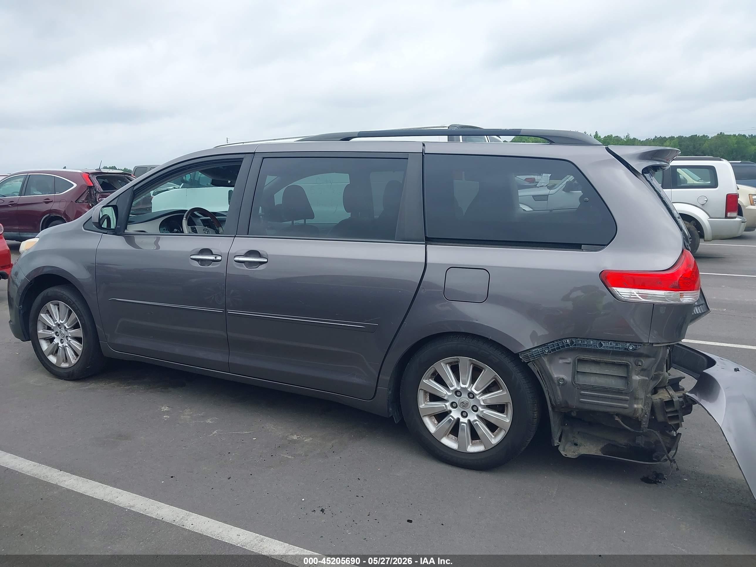 2012 Toyota Sienna Xle/limited Gray vin: 5TDYK3DC1CS261271
