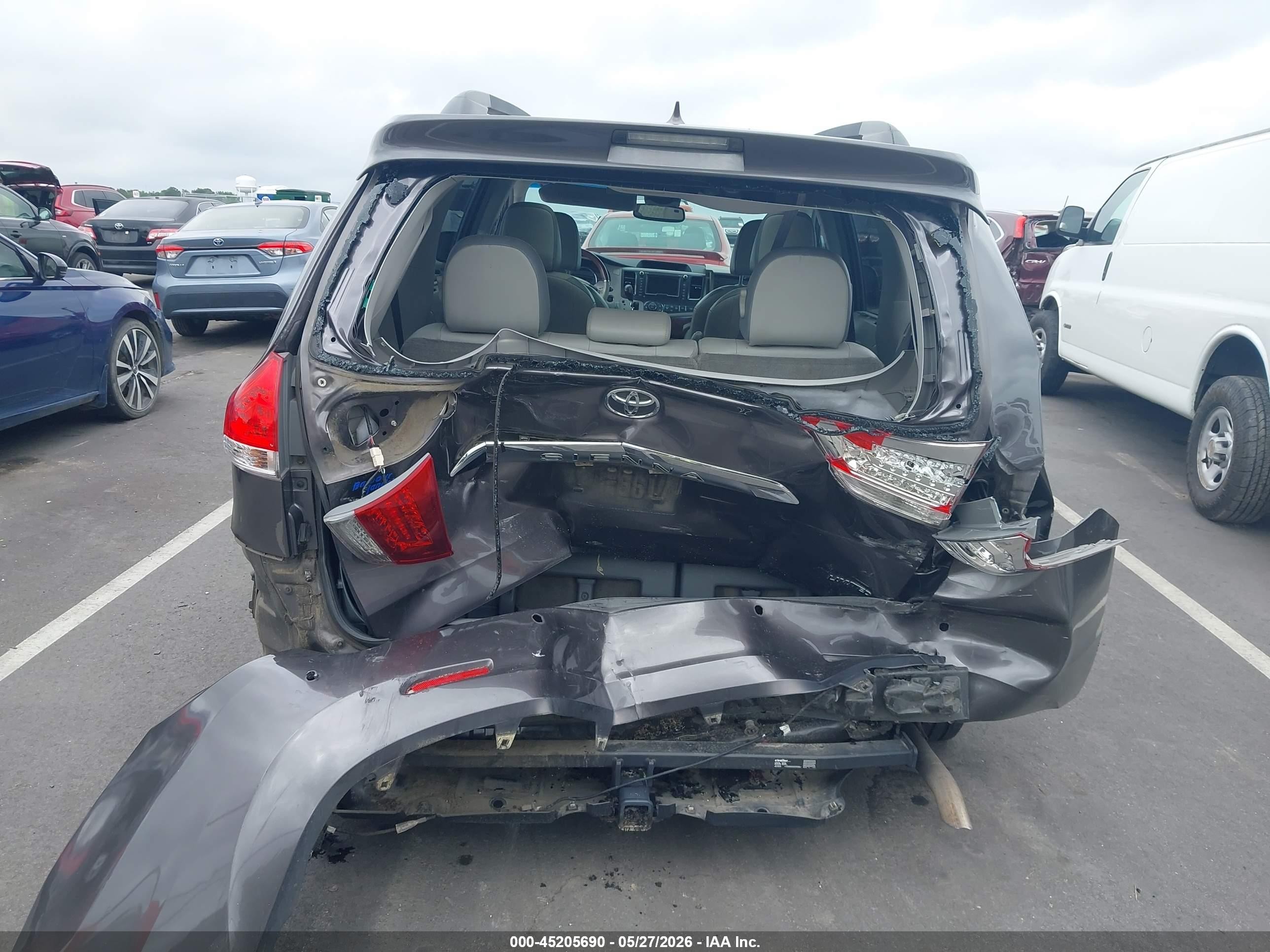 2012 Toyota Sienna Xle/limited Gray vin: 5TDYK3DC1CS261271