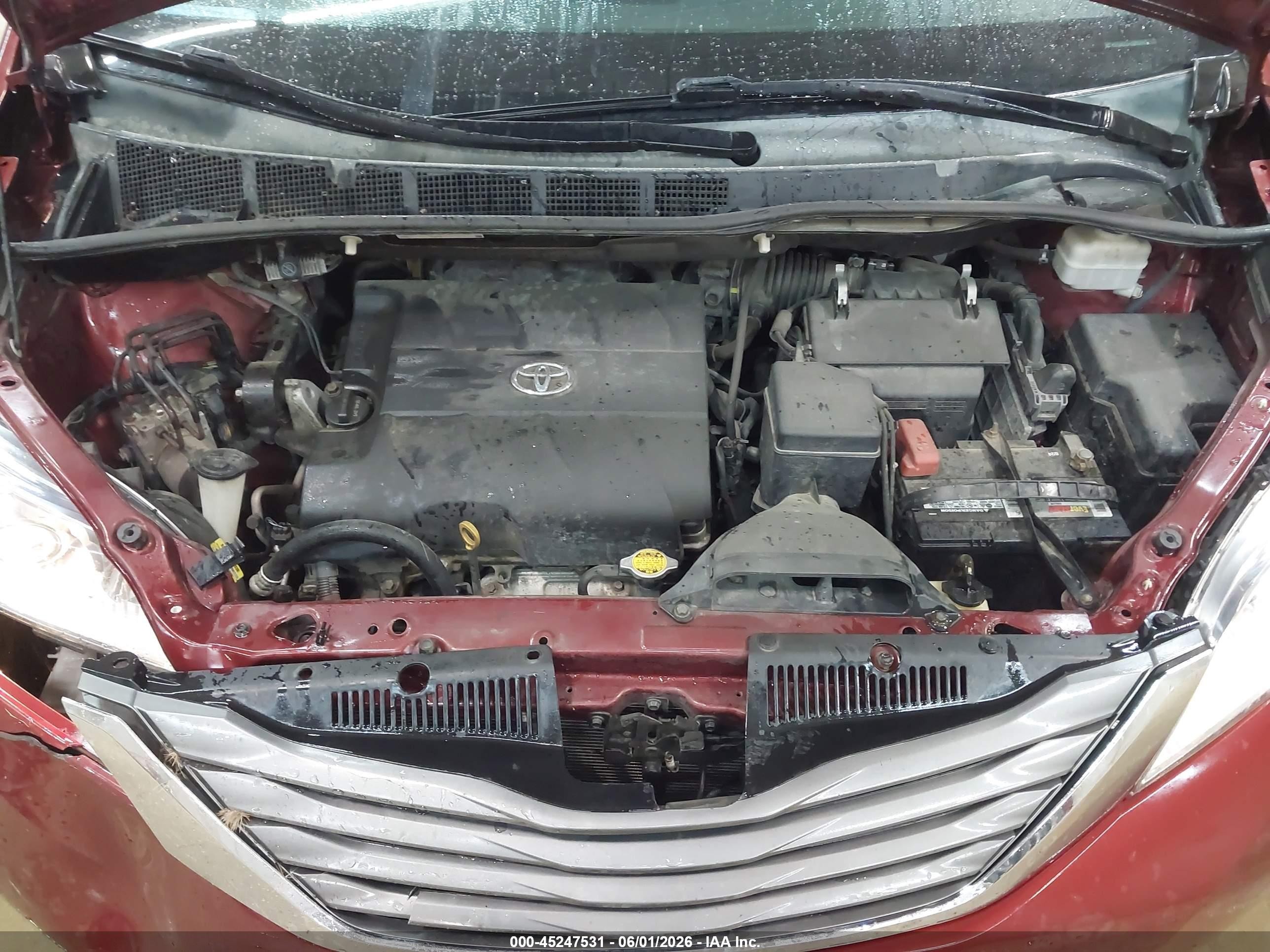 2012 Toyota Sienna Xle V6 8 Passenger Красный vin: 5TDYK3DC1CS262839
