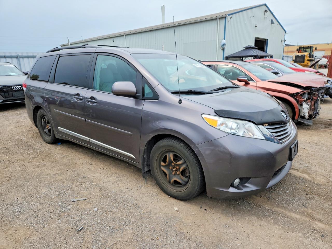 2013 Toyota Sienna Xle 8-passenger Gray vin: 5TDYK3DC1DS281814