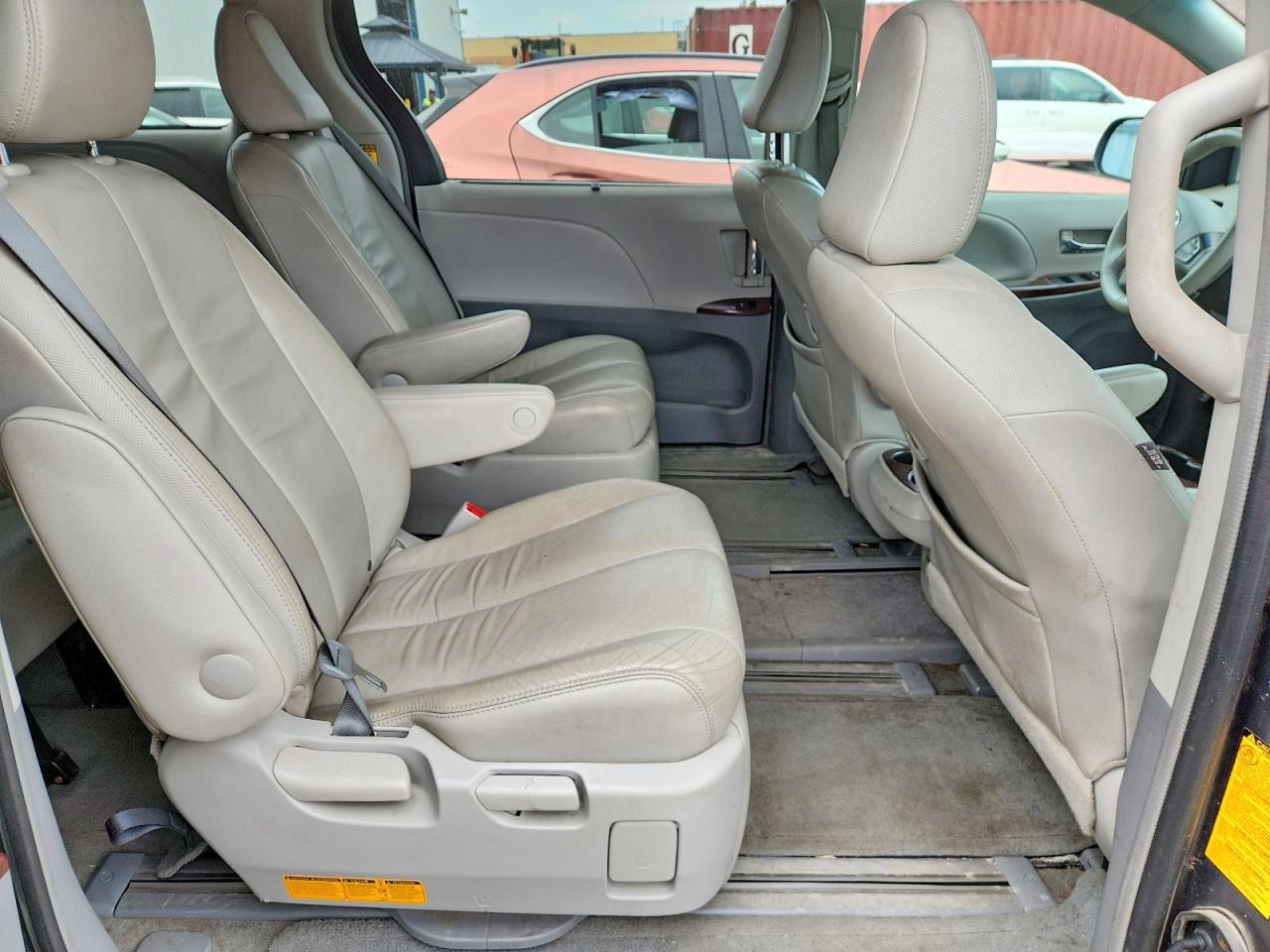 2013 Toyota Sienna Xle 8-passenger Gray vin: 5TDYK3DC1DS281814