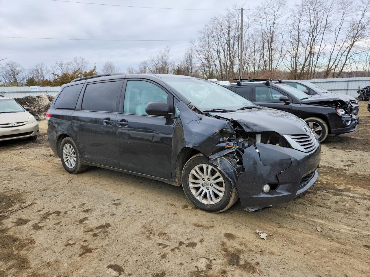 2013 Toyota Sienna Black vin: 5TDYK3DC1DS290447