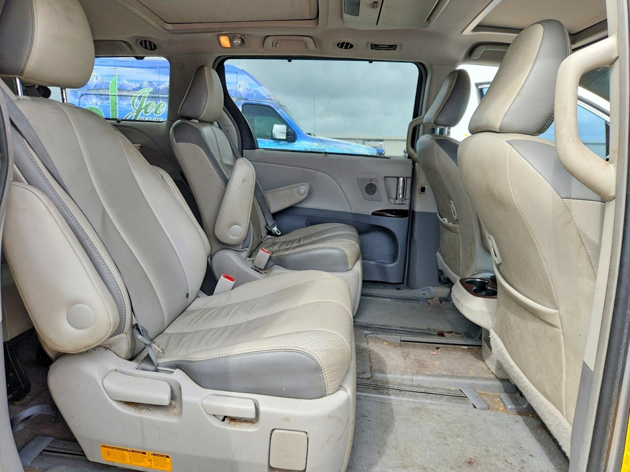 2013 Toyota Sienna Limited 7-passenger Silver vin: 5TDYK3DC1DS346838