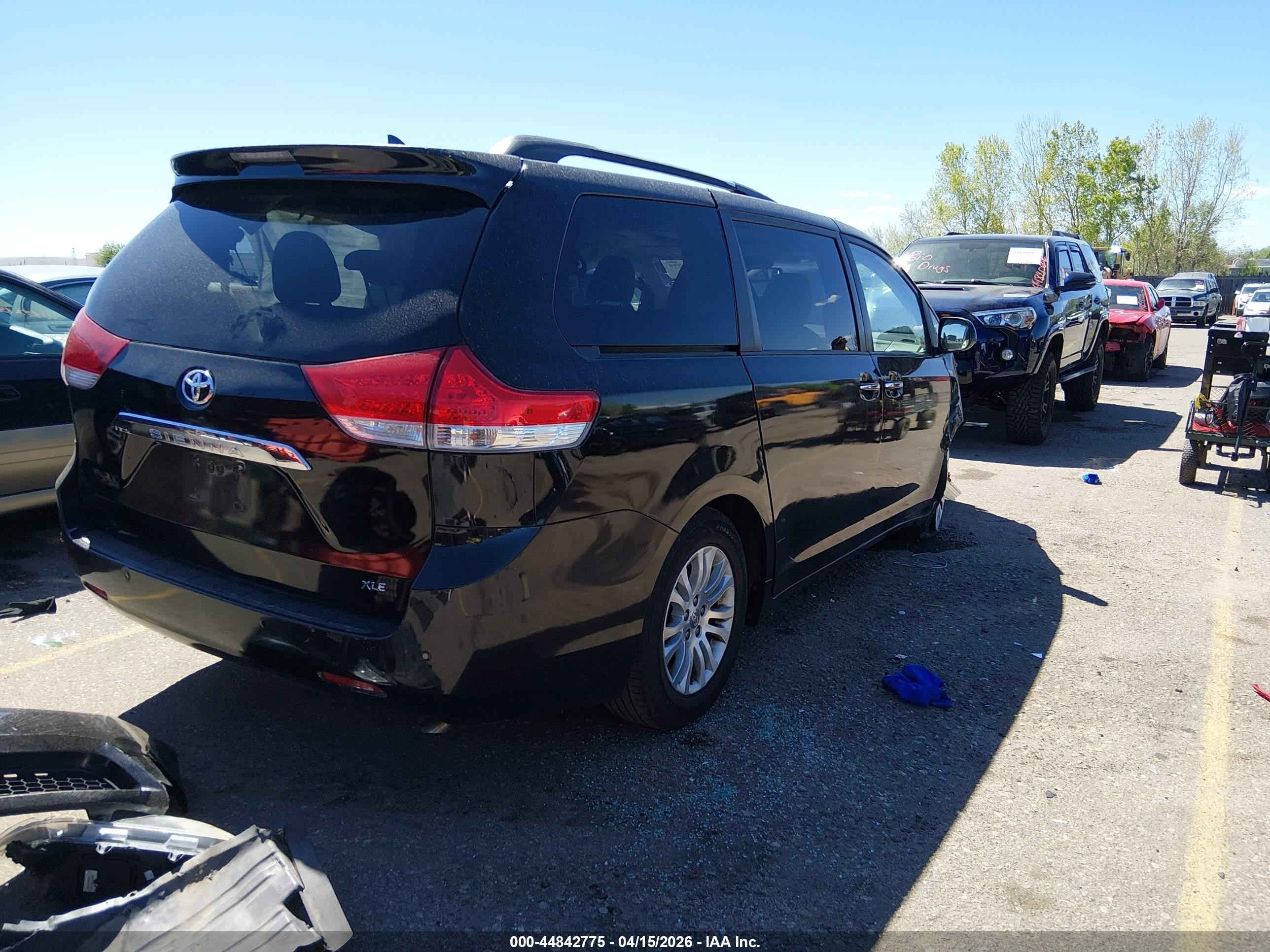 2013 Toyota Sienna Xle V6 8 Passenger Black vin: 5TDYK3DC1DS349724