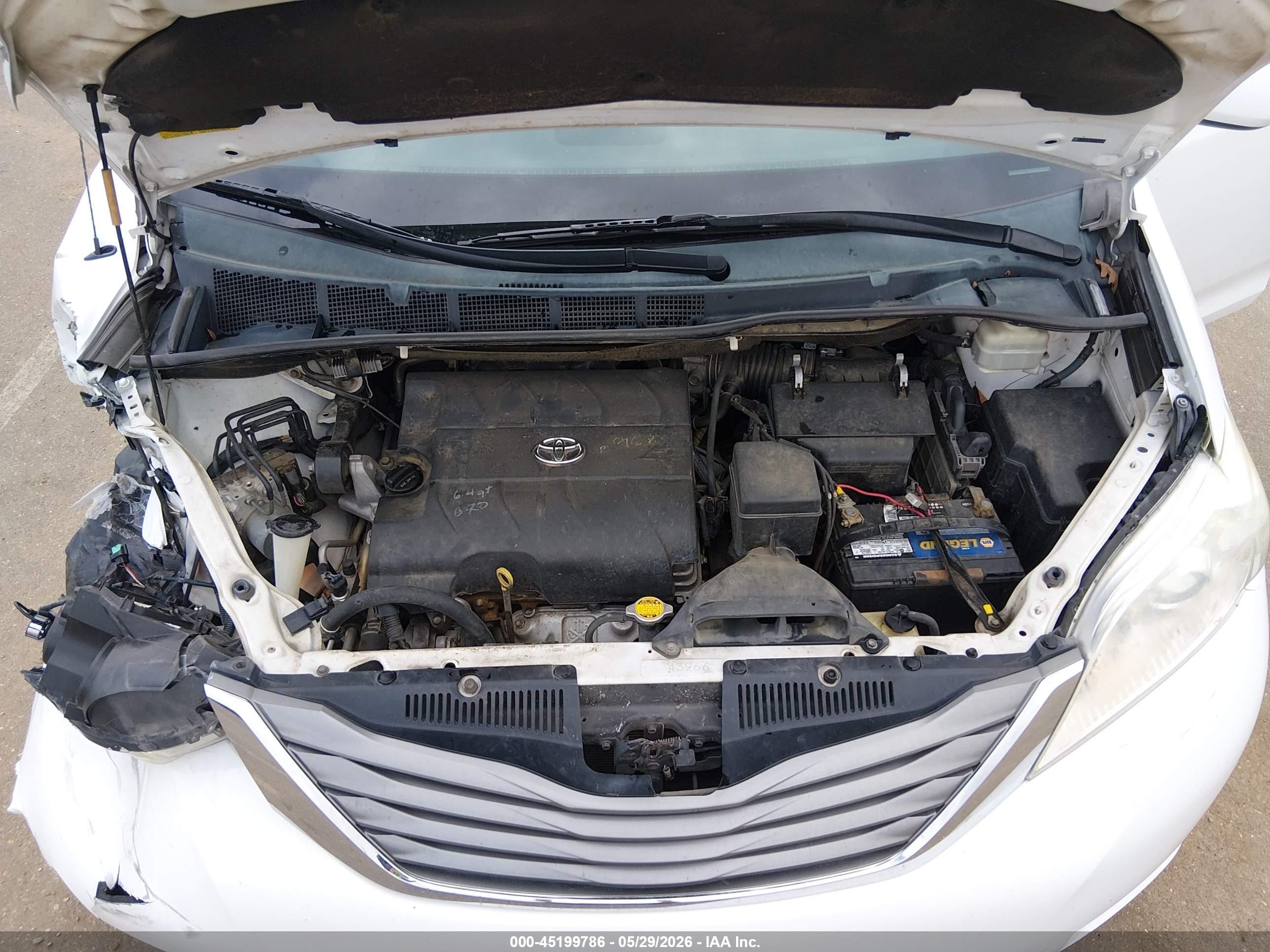 2014 Toyota Sienna Xle V6 8 Passenger White vin: 5TDYK3DC1ES442406