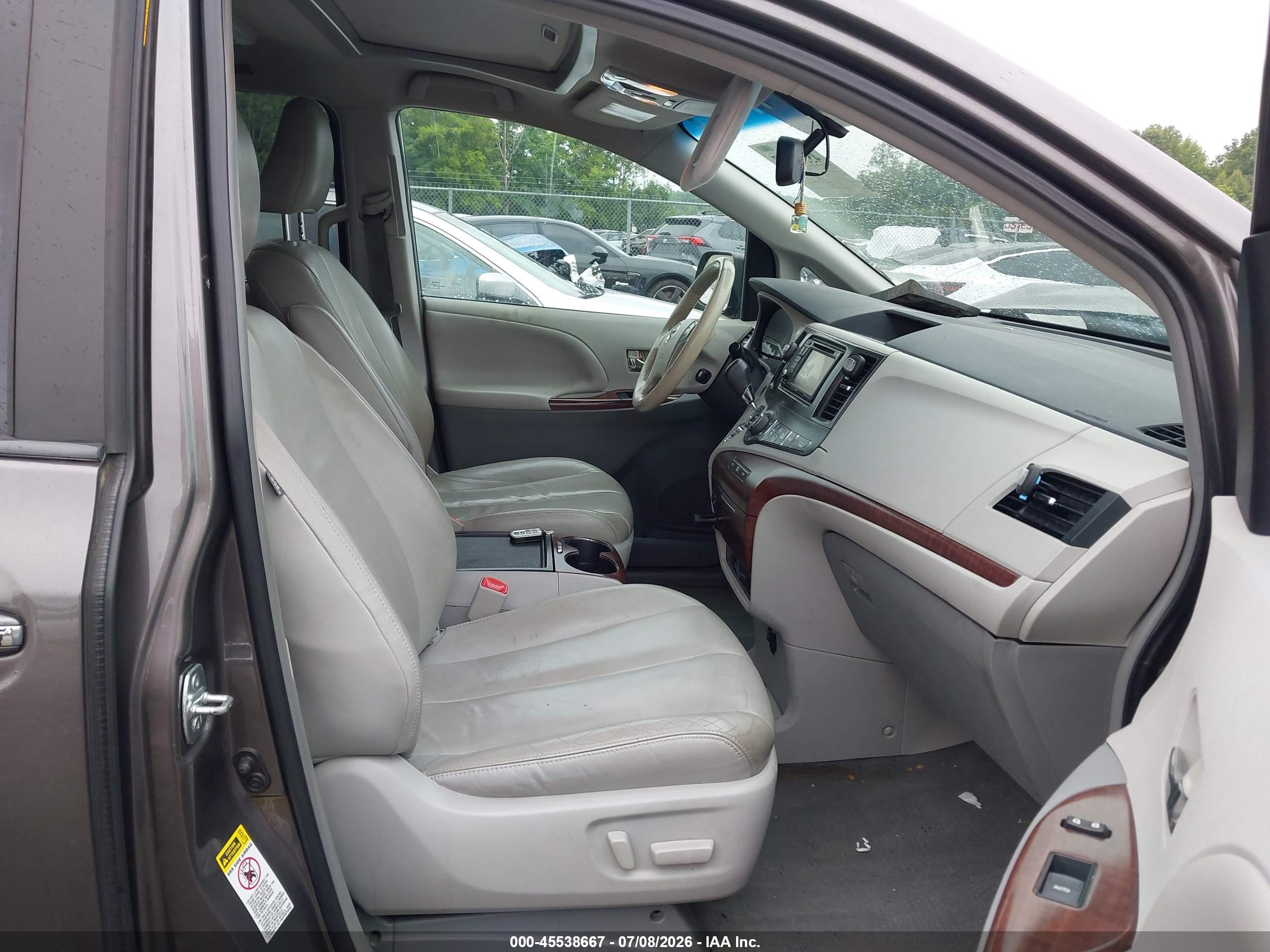 2014 Toyota Sienna Xle V6 8 Passenger Gray vin: 5TDYK3DC1ES454894