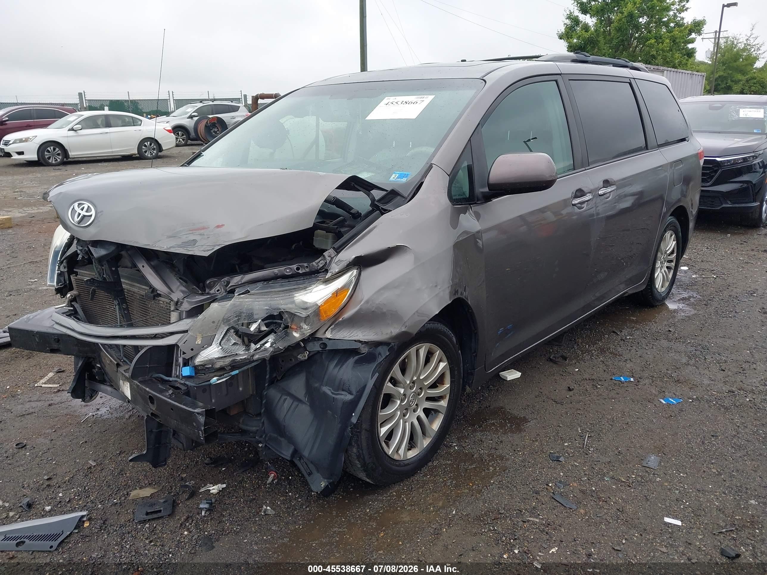 2014 Toyota Sienna Xle V6 8 Passenger Gray vin: 5TDYK3DC1ES454894