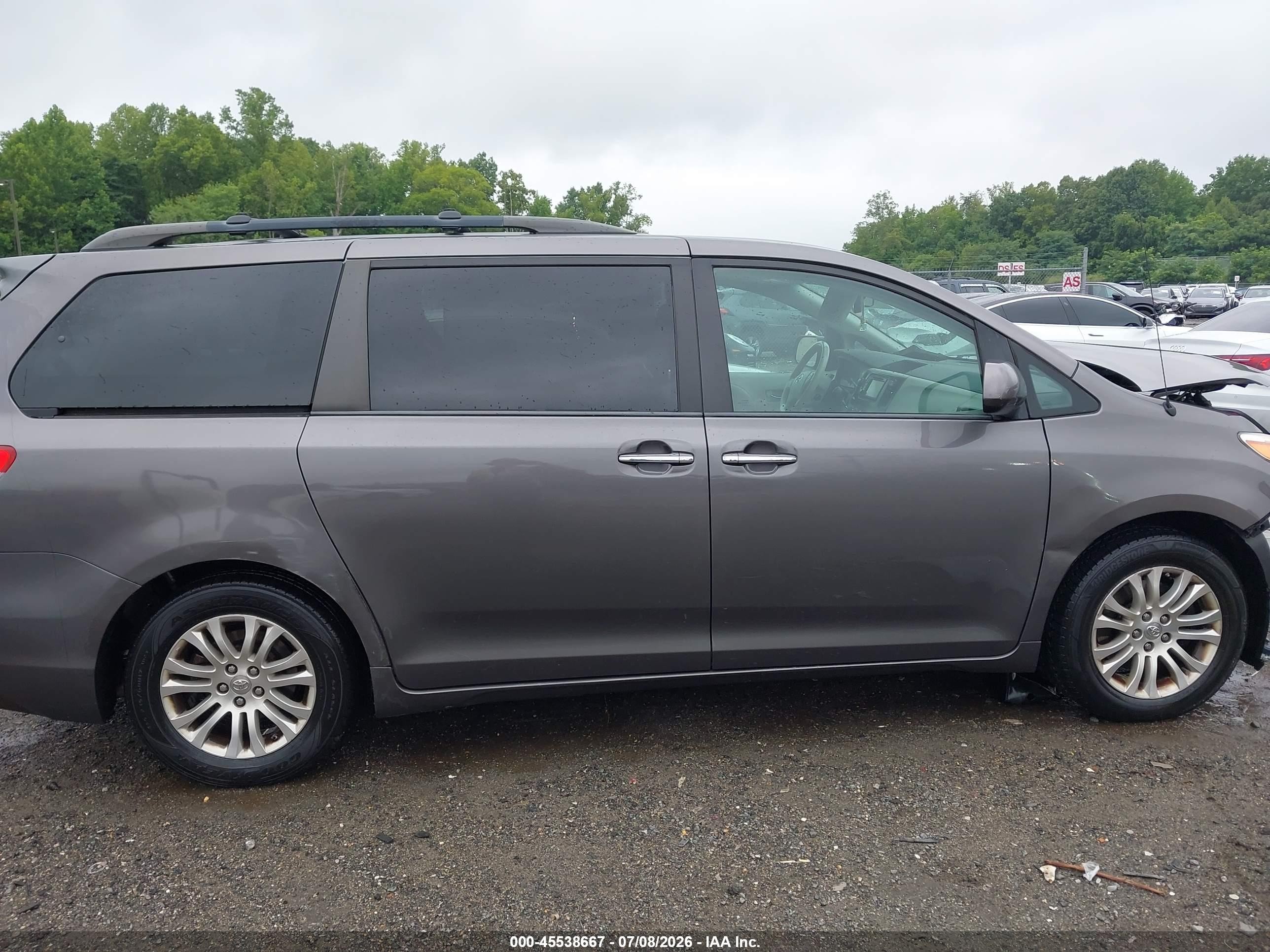 2014 Toyota Sienna Xle V6 8 Passenger Gray vin: 5TDYK3DC1ES454894