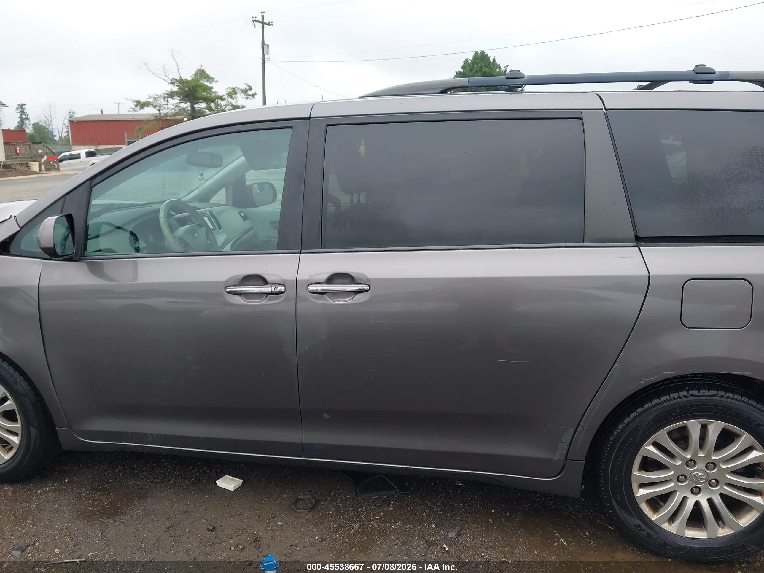 2014 Toyota Sienna Xle V6 8 Passenger Gray vin: 5TDYK3DC1ES454894