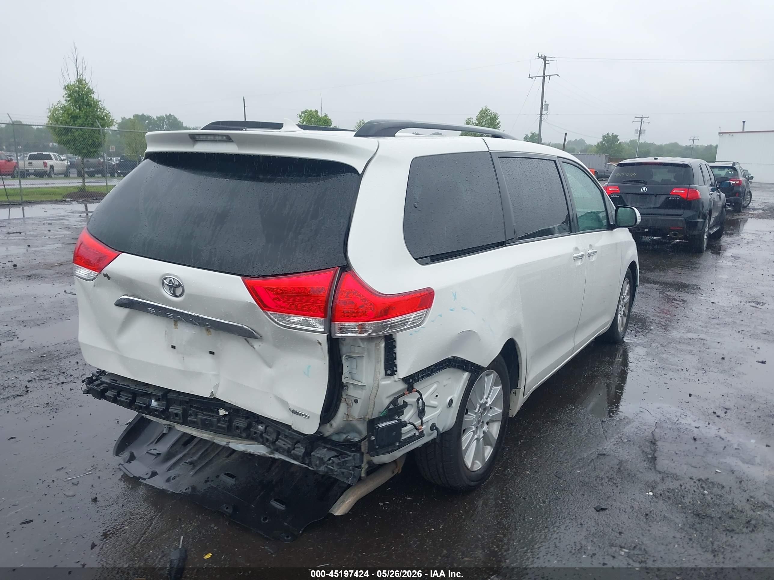 2014 Toyota Sienna Limited V6 7 Passenger White vin: 5TDYK3DC1ES478290