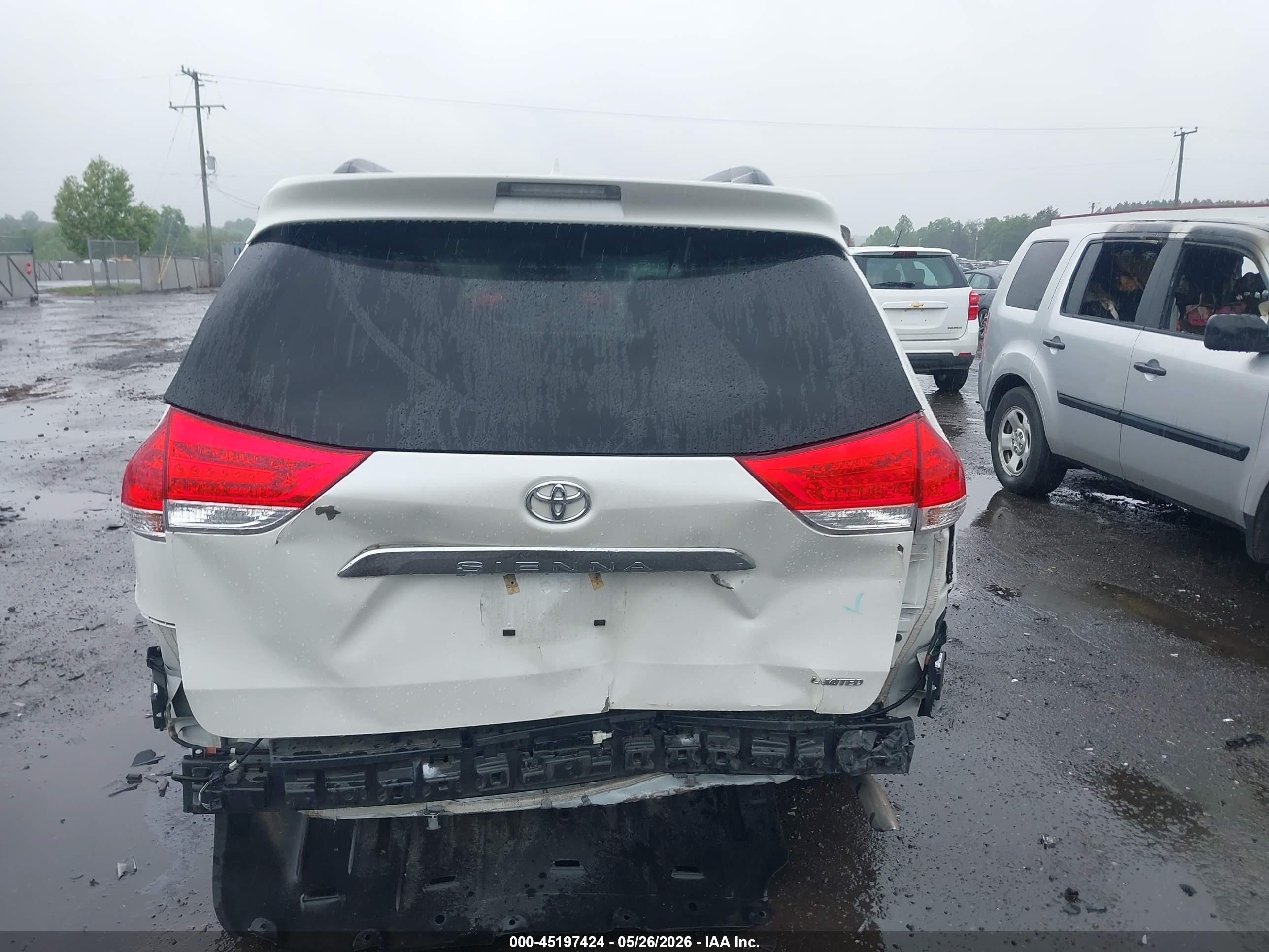 2014 Toyota Sienna Limited V6 7 Passenger White vin: 5TDYK3DC1ES478290