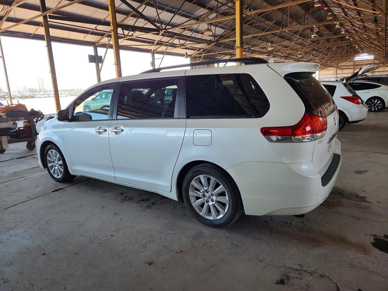 2014 Toyota Sienna Limited 7-passenger Белый vin: 5TDYK3DC1ES490682