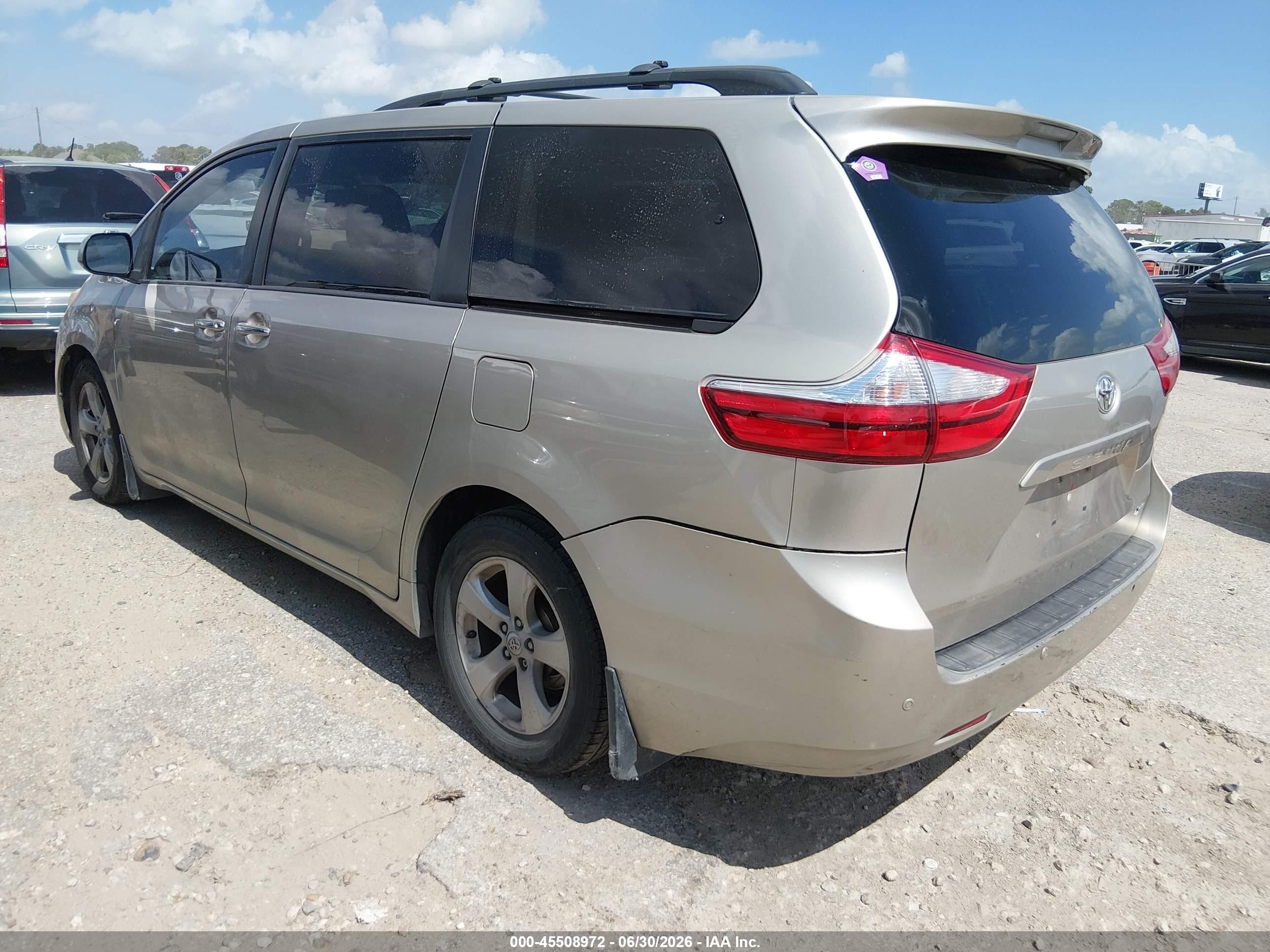 2015 Toyota Sienna Xle 8 Passenger Beige vin: 5TDYK3DC1FS535296