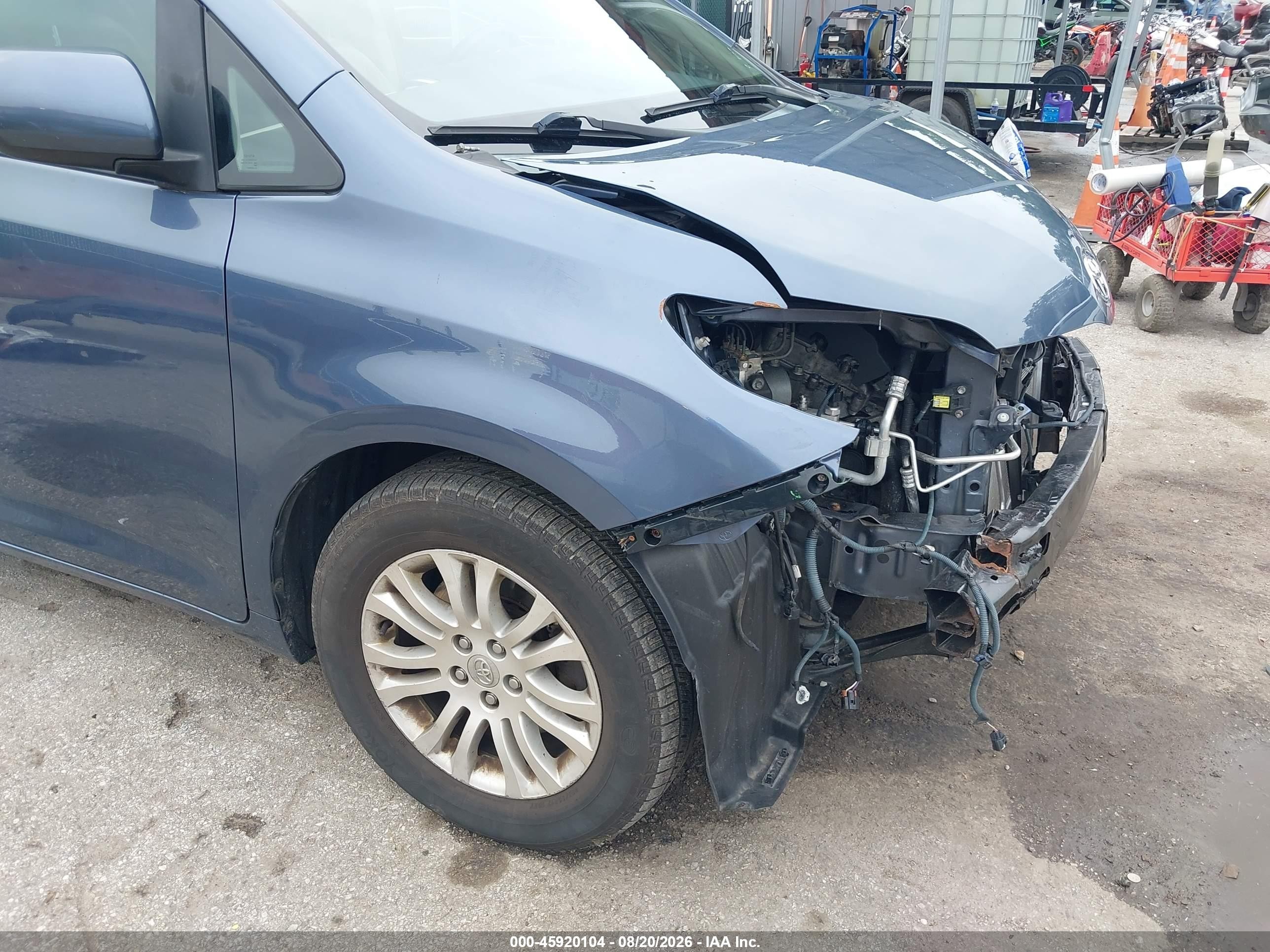2015 Toyota Sienna Xle/limited Blue vin: 5TDYK3DC1FS551045