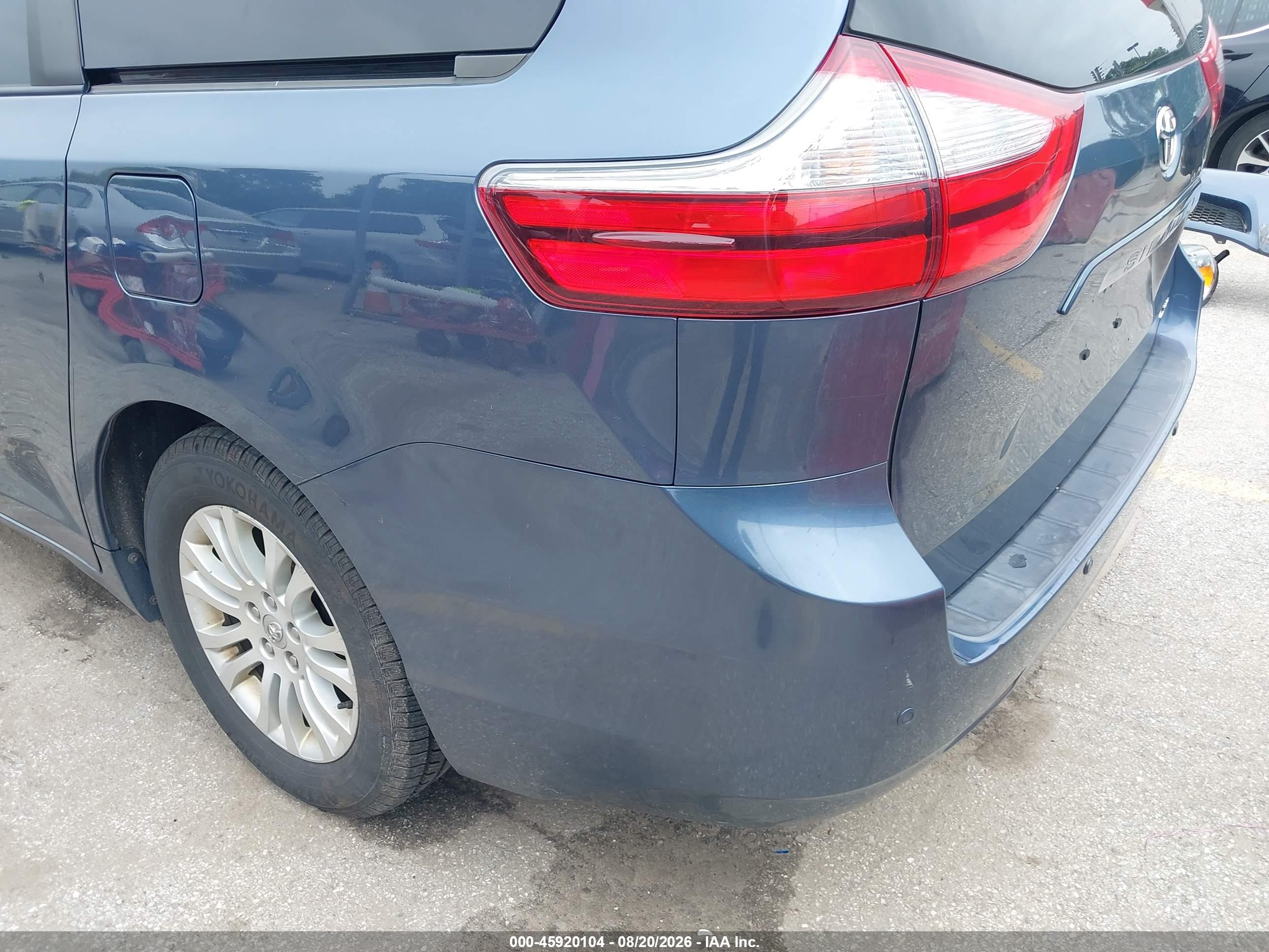 2015 Toyota Sienna Xle/limited Blue vin: 5TDYK3DC1FS551045