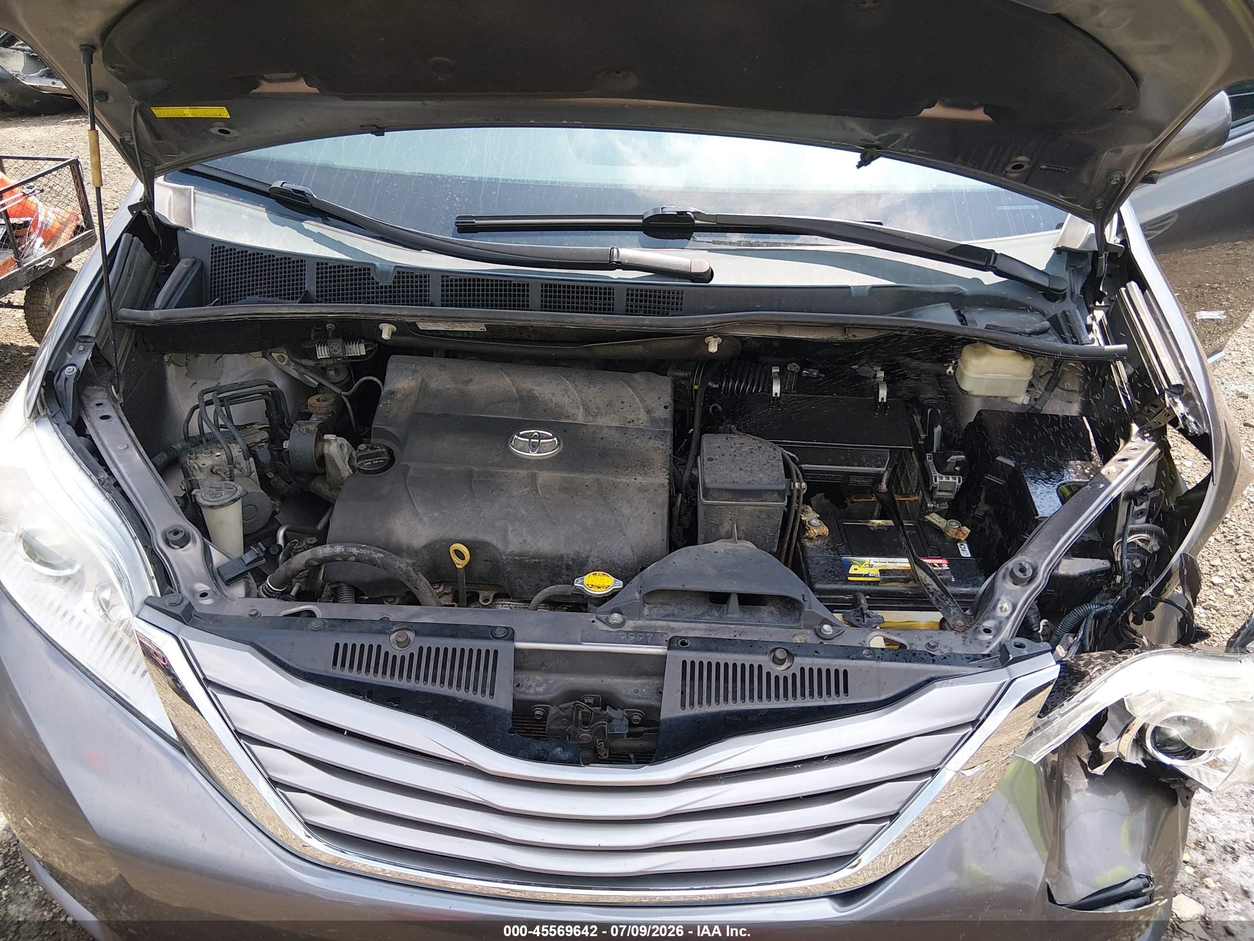 2015 Toyota Sienna Xle 8 Passenger Gray vin: 5TDYK3DC1FS554172