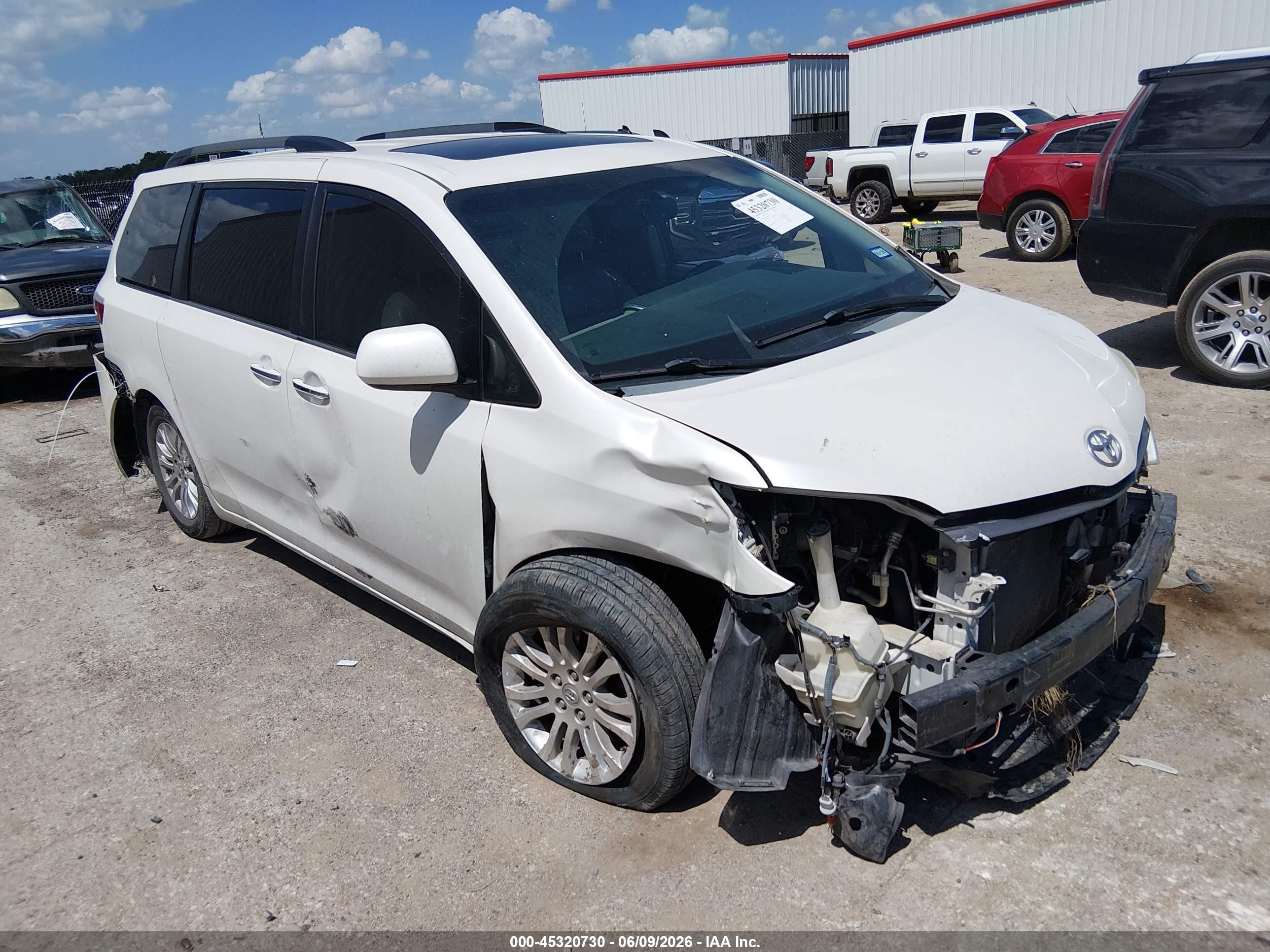 2015 Toyota Sienna Xle Premium 8 Passenger Белый vin: 5TDYK3DC1FS557802