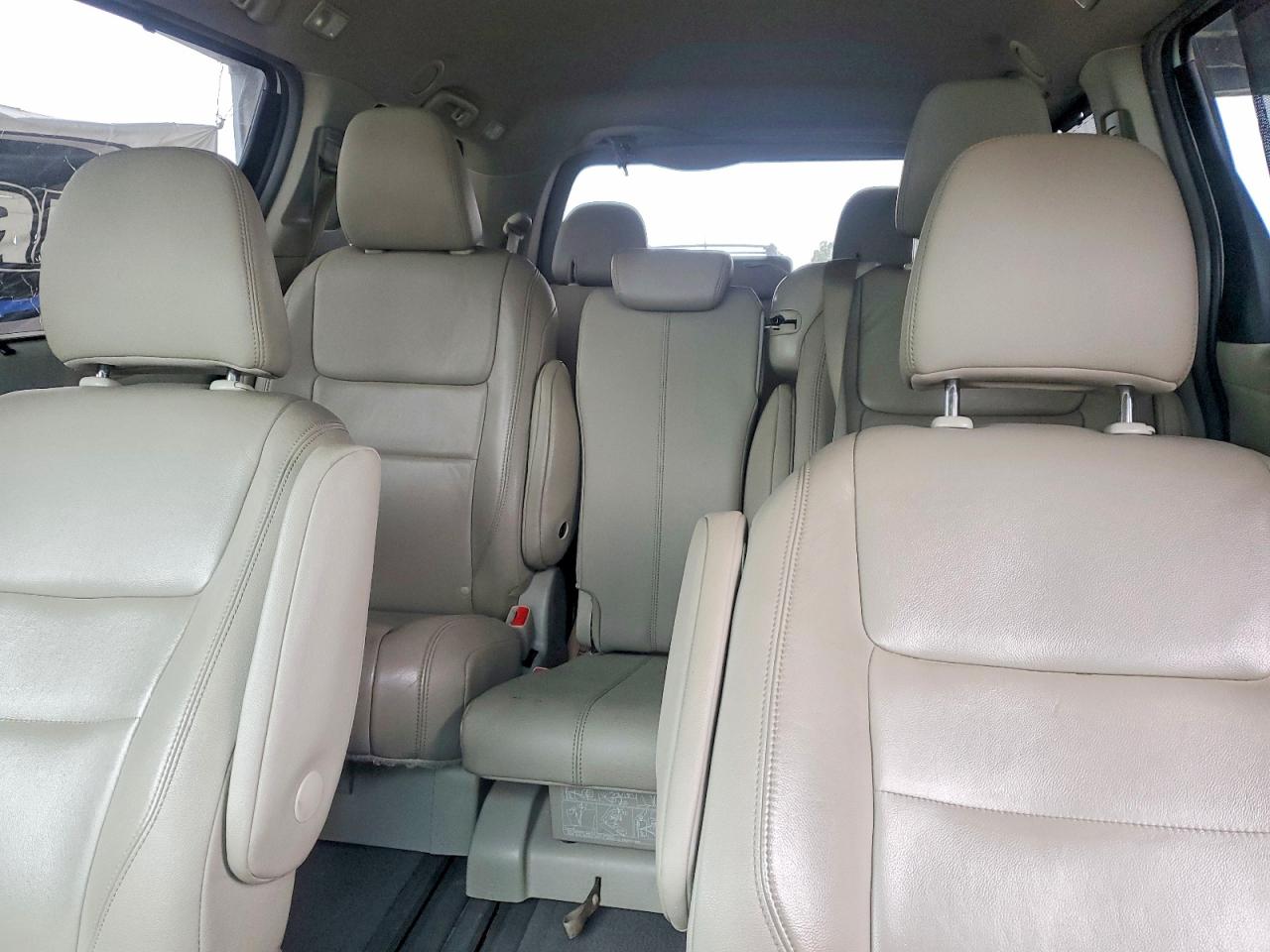 2015 Toyota Sienna Xle Premium 8-passenger White vin: 5TDYK3DC1FS585521