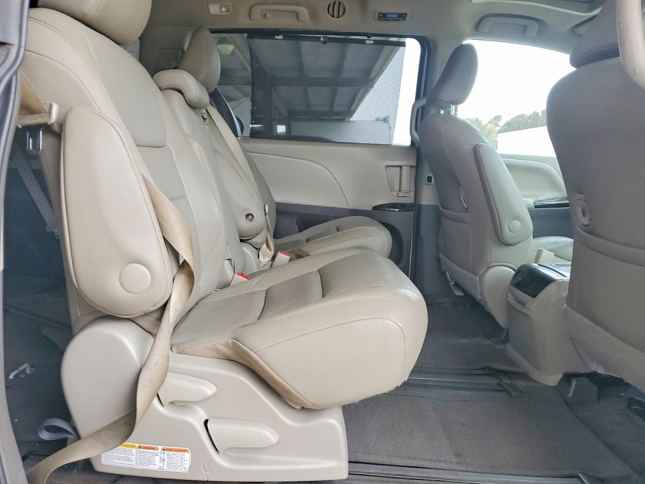 2015 Toyota Sienna Xle Premium 8-passenger White vin: 5TDYK3DC1FS585521