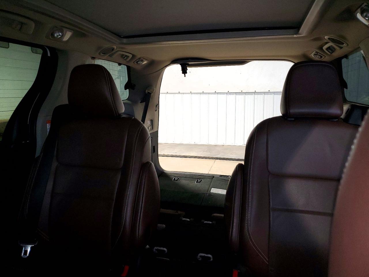2015 Toyota Sienna Limited Premium 7-passenger Белый vin: 5TDYK3DC1FS587463
