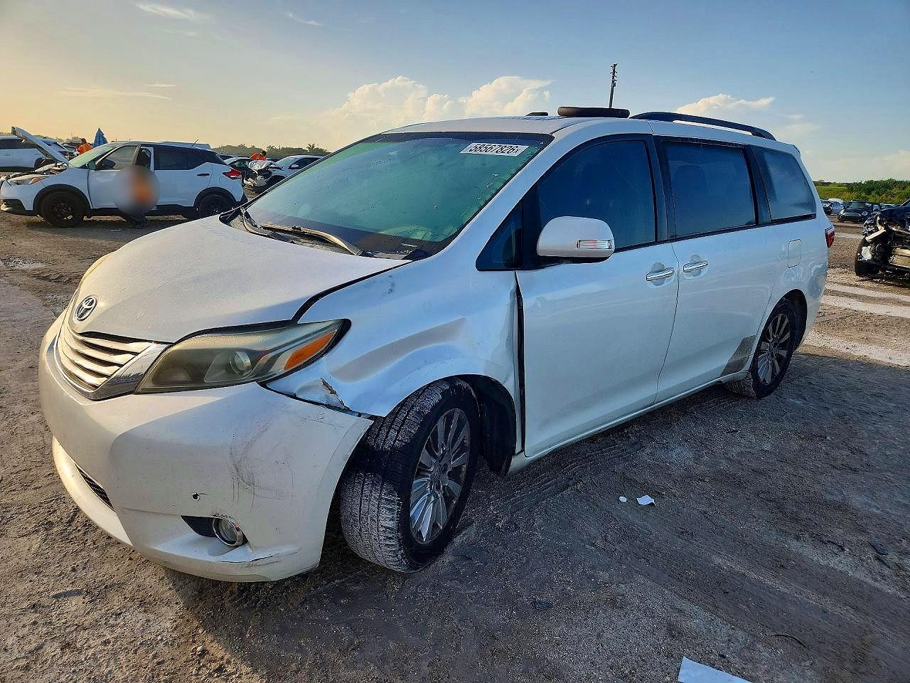 2015 Toyota Sienna Limited 7-passenger Белый vin: 5TDYK3DC1FS596180