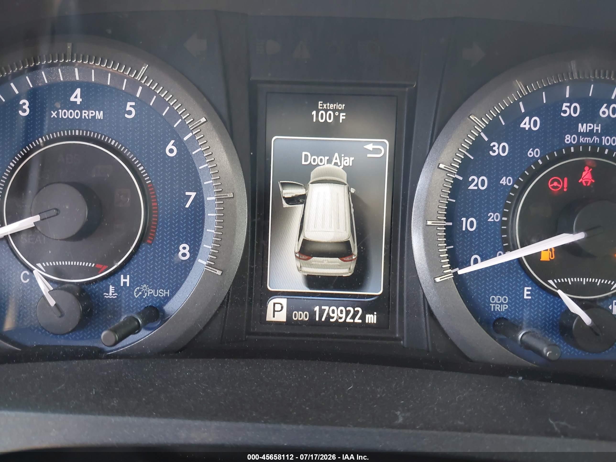 2015 Toyota Sienna Xle 8 Passenger Beige vin: 5TDYK3DC1FS600437