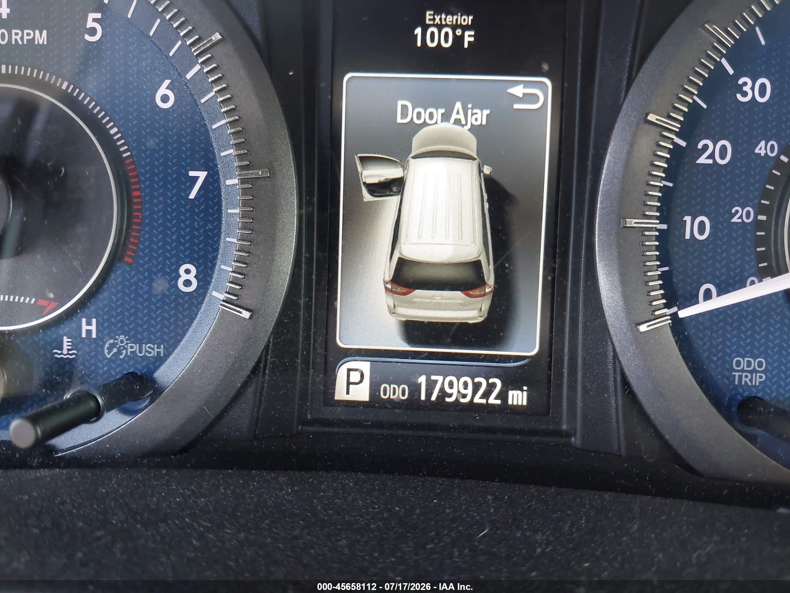 2015 Toyota Sienna Xle 8 Passenger Beige vin: 5TDYK3DC1FS600437