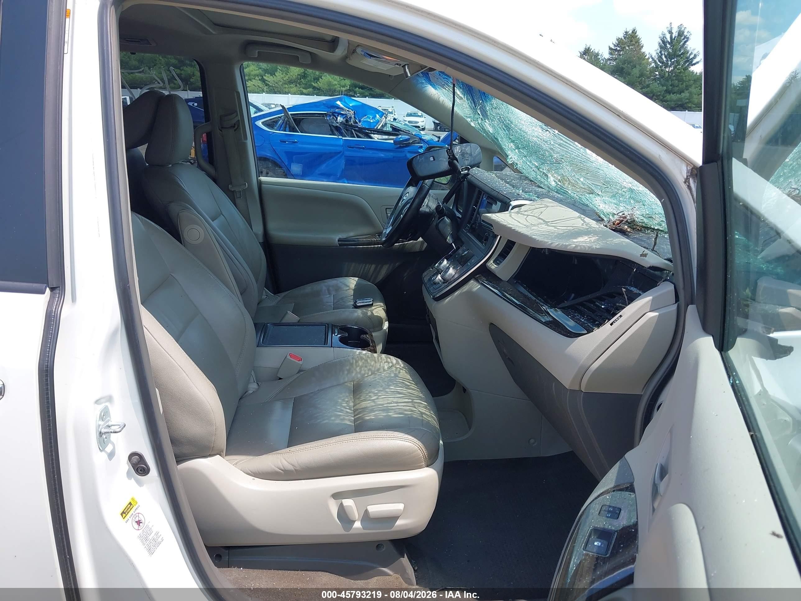 2015 Toyota Sienna Xle 8 Passenger White vin: 5TDYK3DC1FS601023