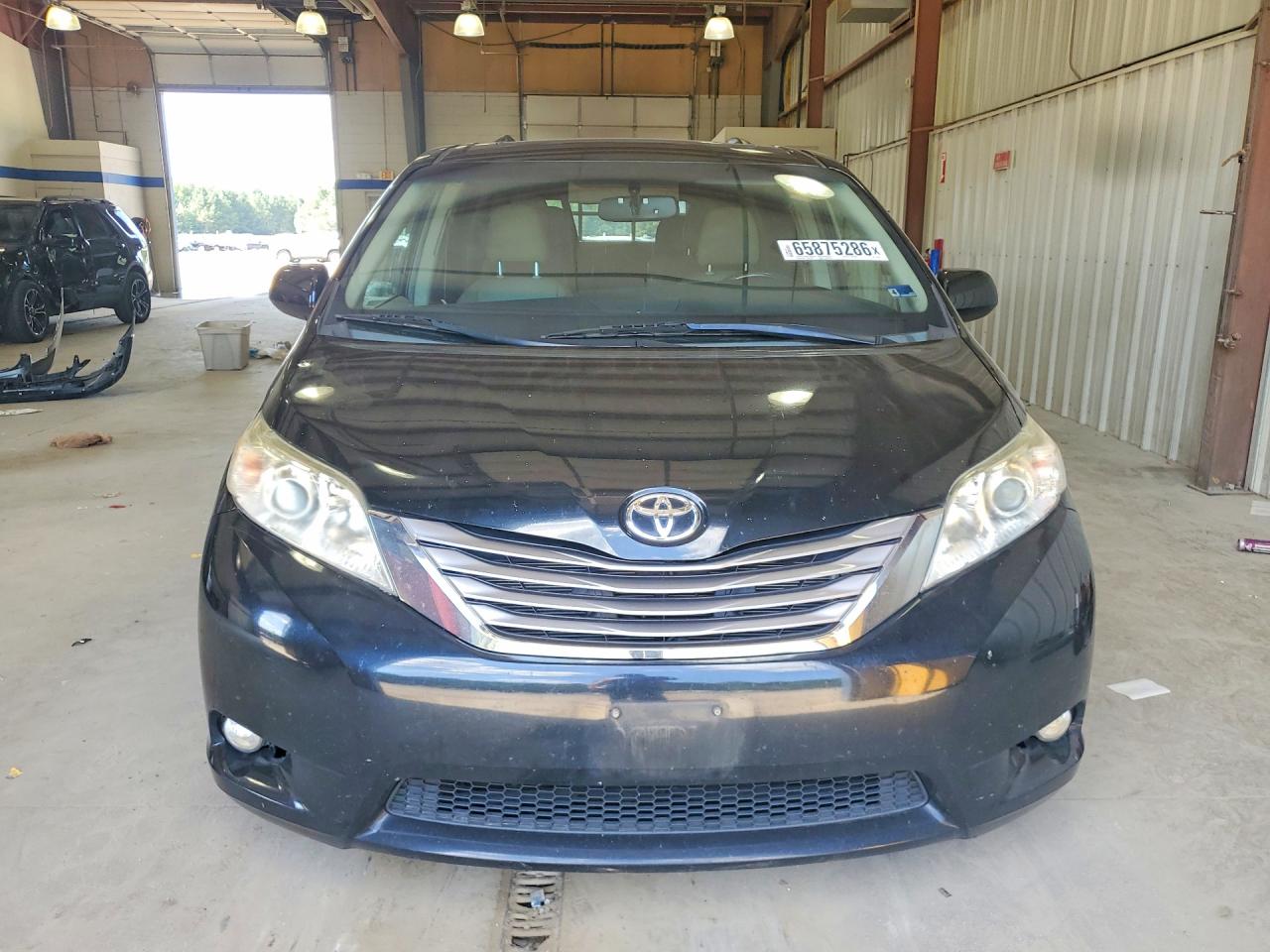 2015 Toyota Sienna Xle Premium 8-passenger Black vin: 5TDYK3DC1FS617626
