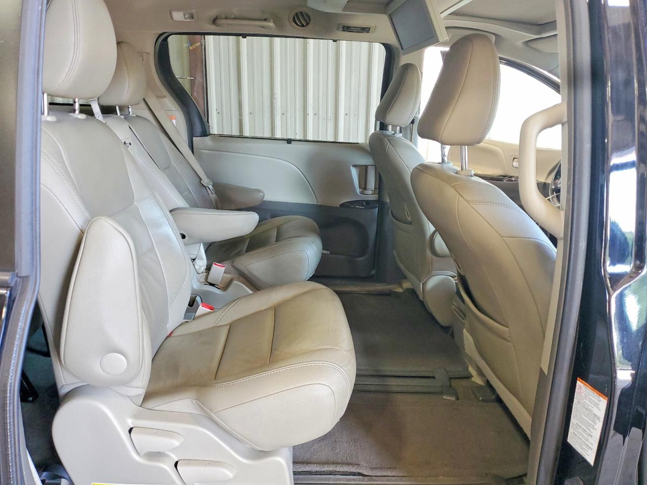 2015 Toyota Sienna Xle Premium 8-passenger Black vin: 5TDYK3DC1FS617626