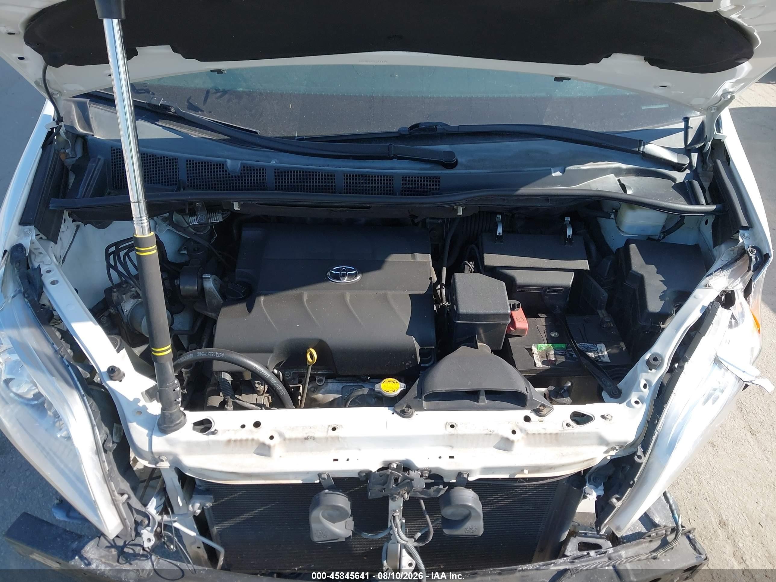 2015 Toyota Sienna Xle 8 Passenger White vin: 5TDYK3DC1FS654983