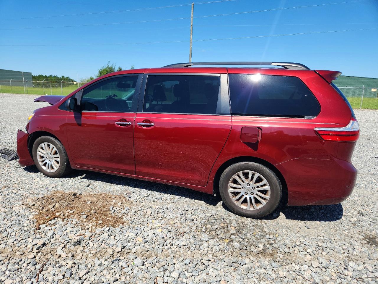 2015 Toyota Sienna Xle Premium 8-passenger Burgundy vin: 5TDYK3DC1FS658774