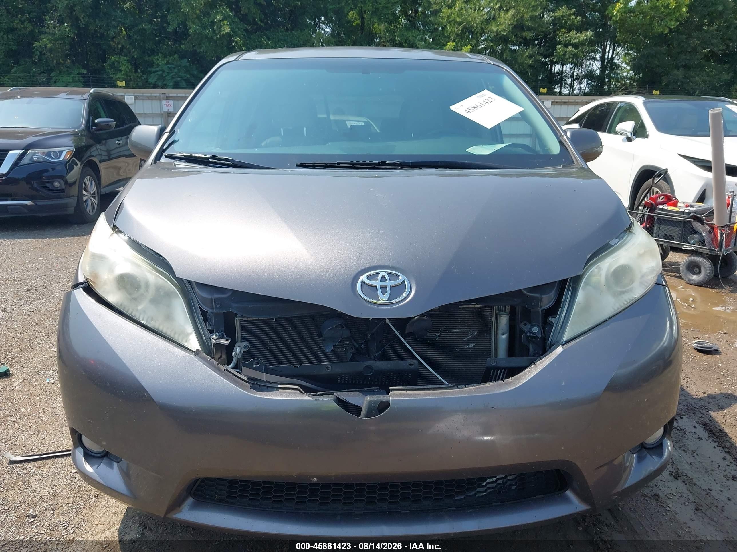 2015 Toyota Sienna Xle 8 Passenger Gray vin: 5TDYK3DC1FS689622