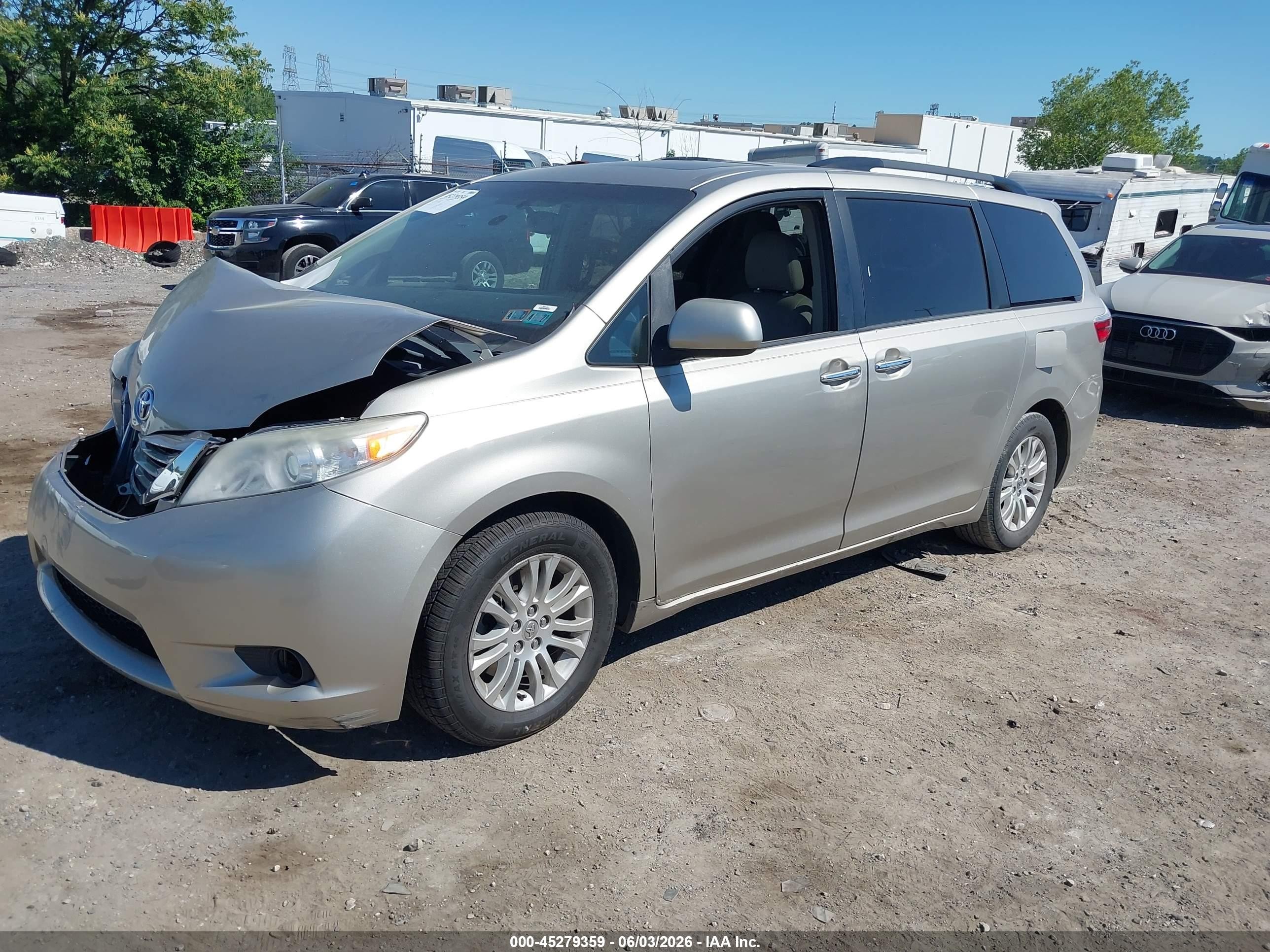 2015 Toyota Sienna Xle 8 Passenger Tan vin: 5TDYK3DC1FS690138