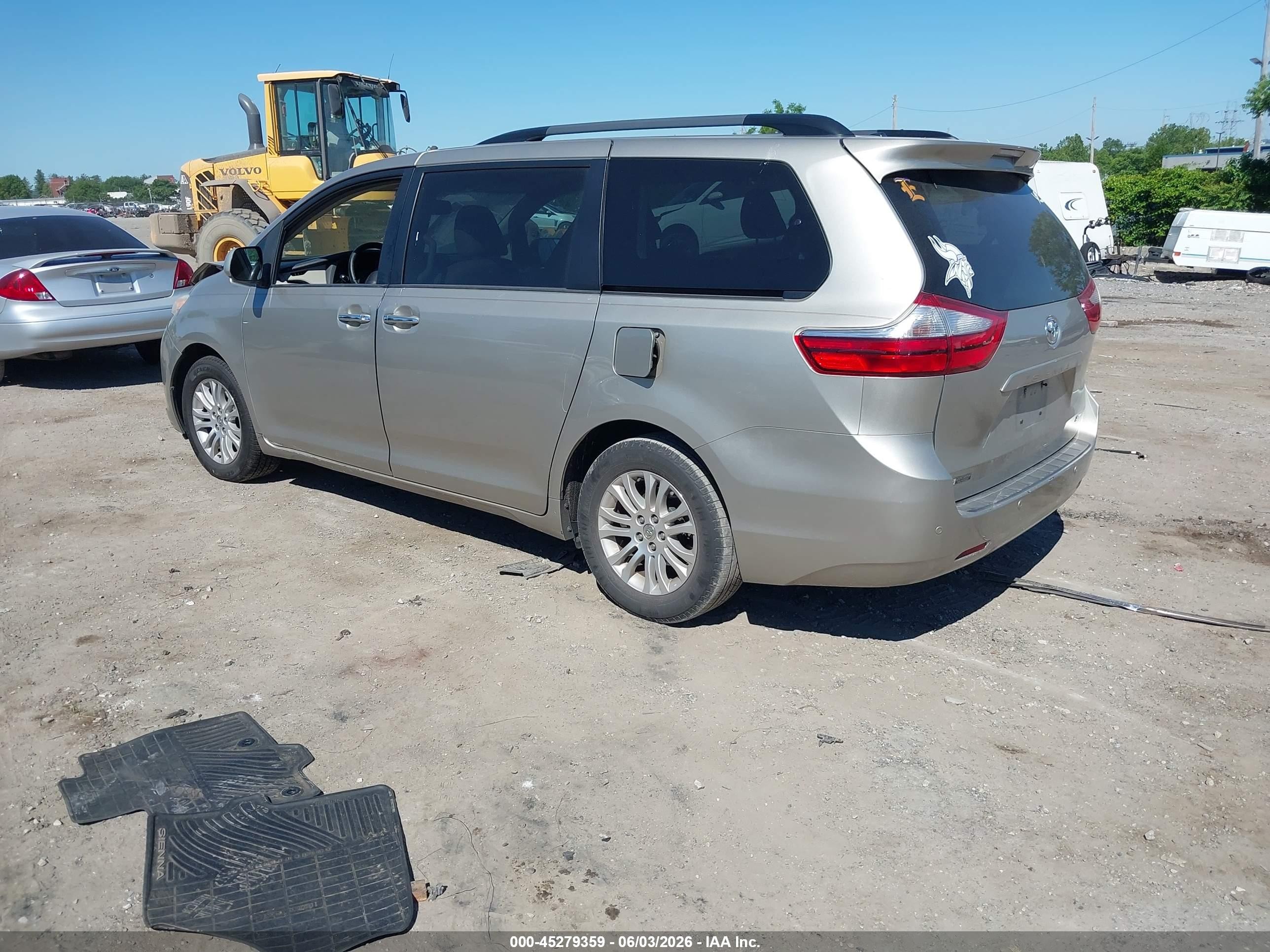 2015 Toyota Sienna Xle 8 Passenger Tan vin: 5TDYK3DC1FS690138