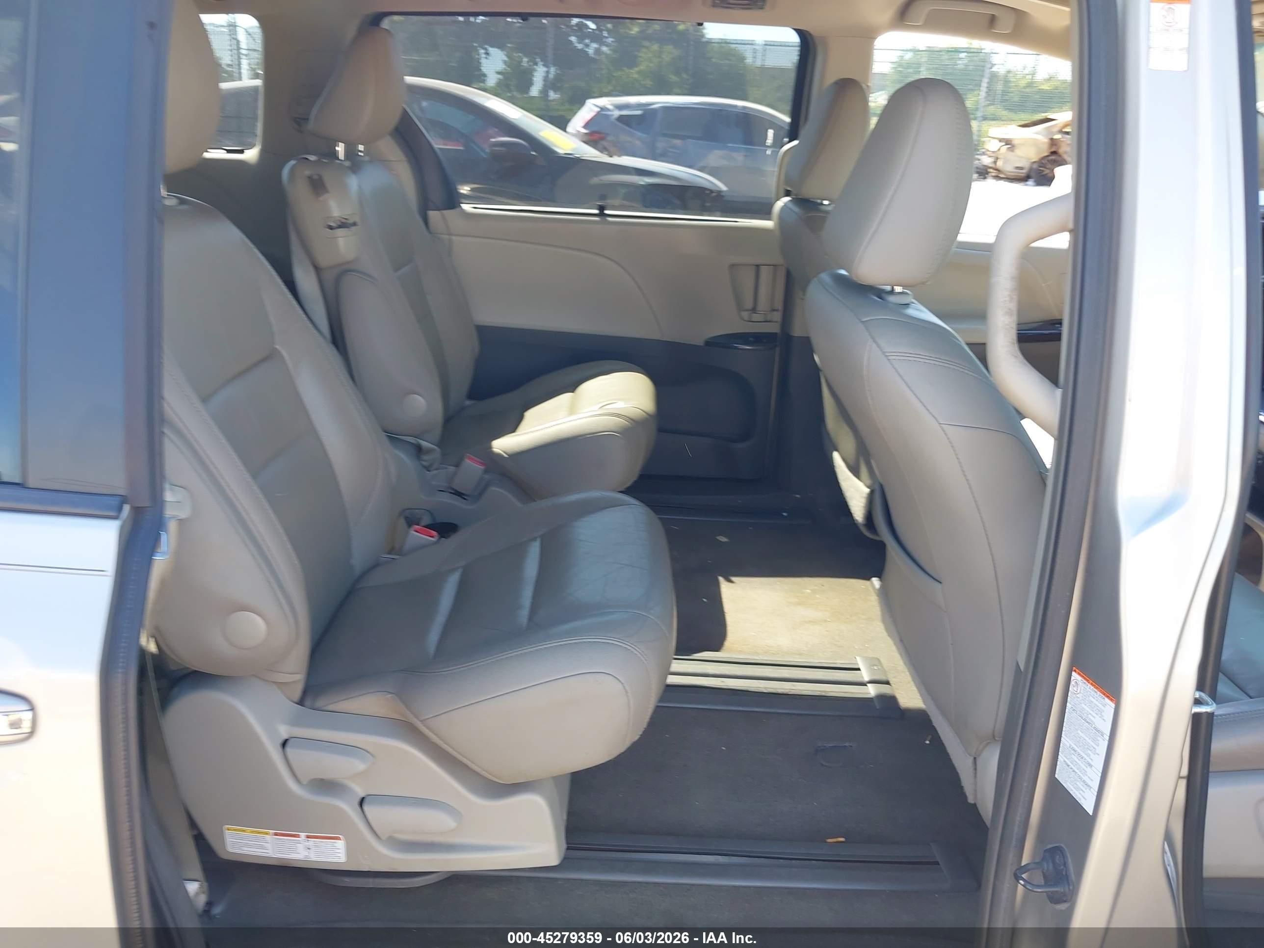 2015 Toyota Sienna Xle 8 Passenger Tan vin: 5TDYK3DC1FS690138