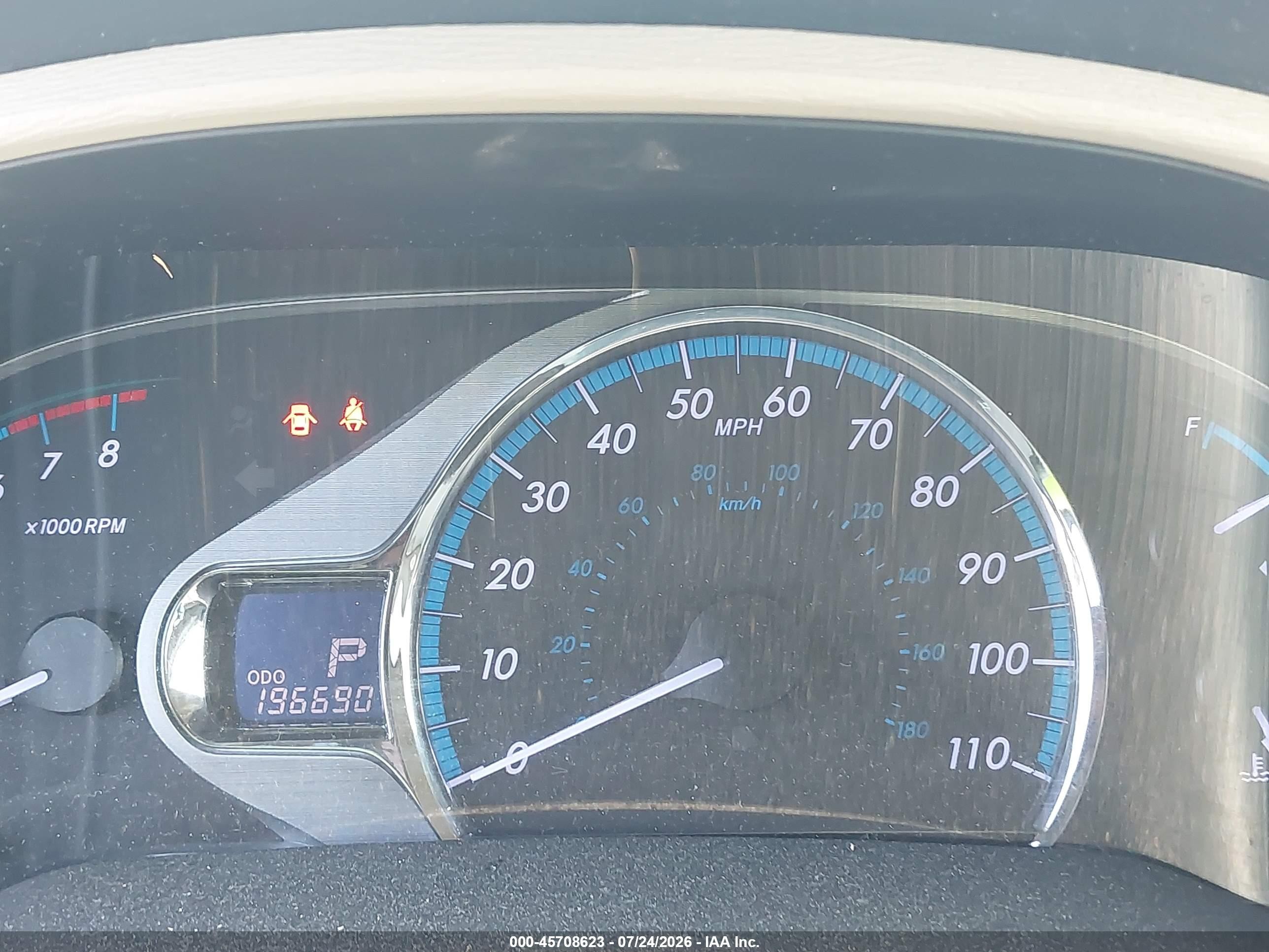 2011 Toyota Sienna Xle V6 Gold vin: 5TDYK3DC2BS016428