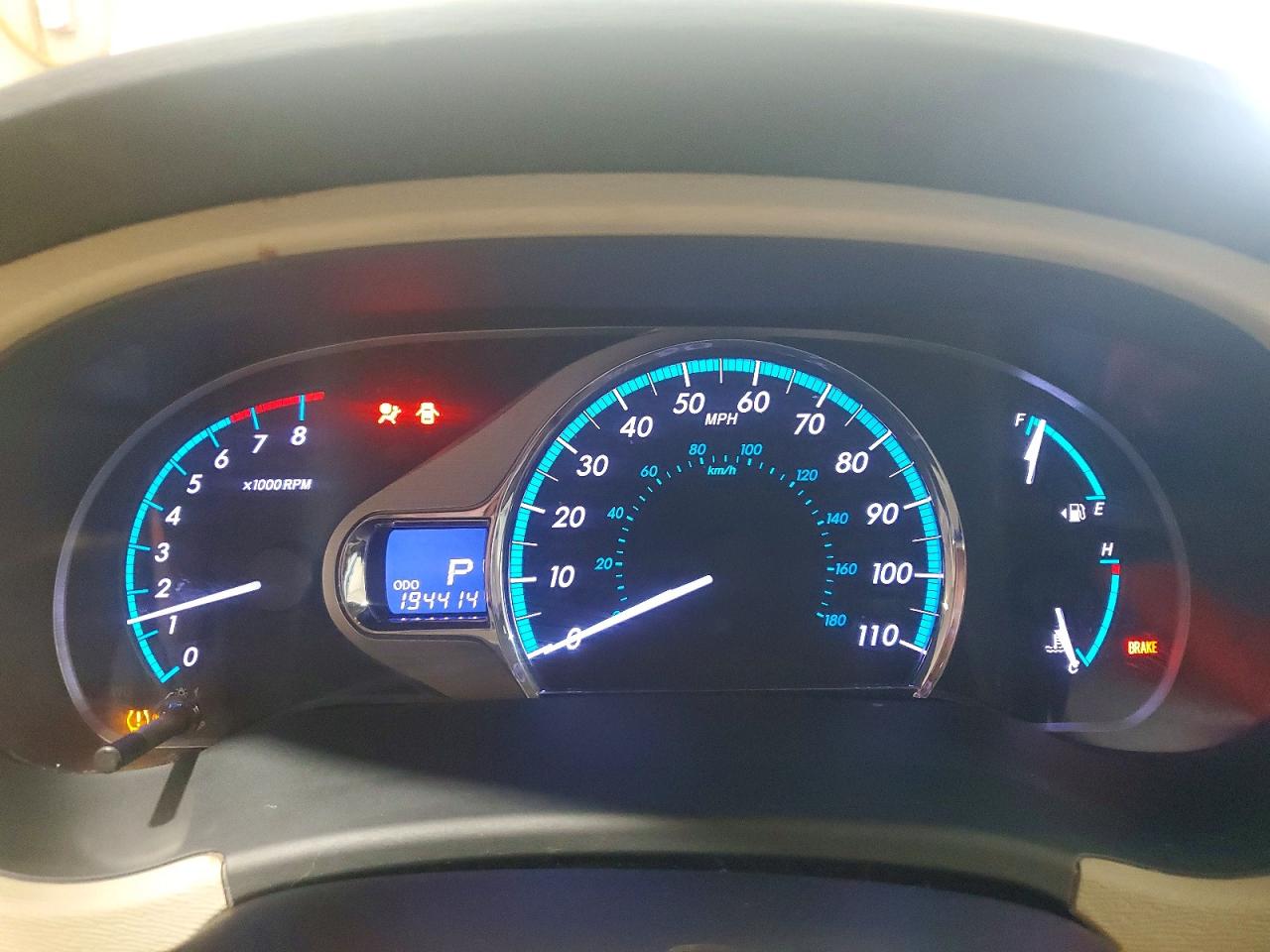 2011 Toyota Sienna Xle 8-passenger White vin: 5TDYK3DC2BS050515