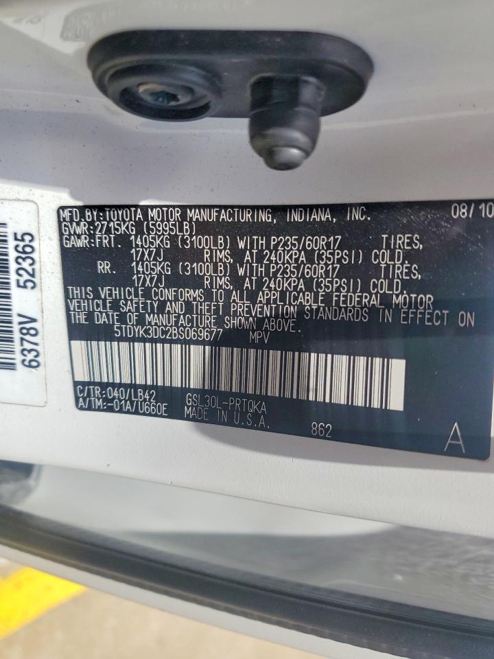 2011 Toyota Sienna Xle 8-passenger White vin: 5TDYK3DC2BS069677