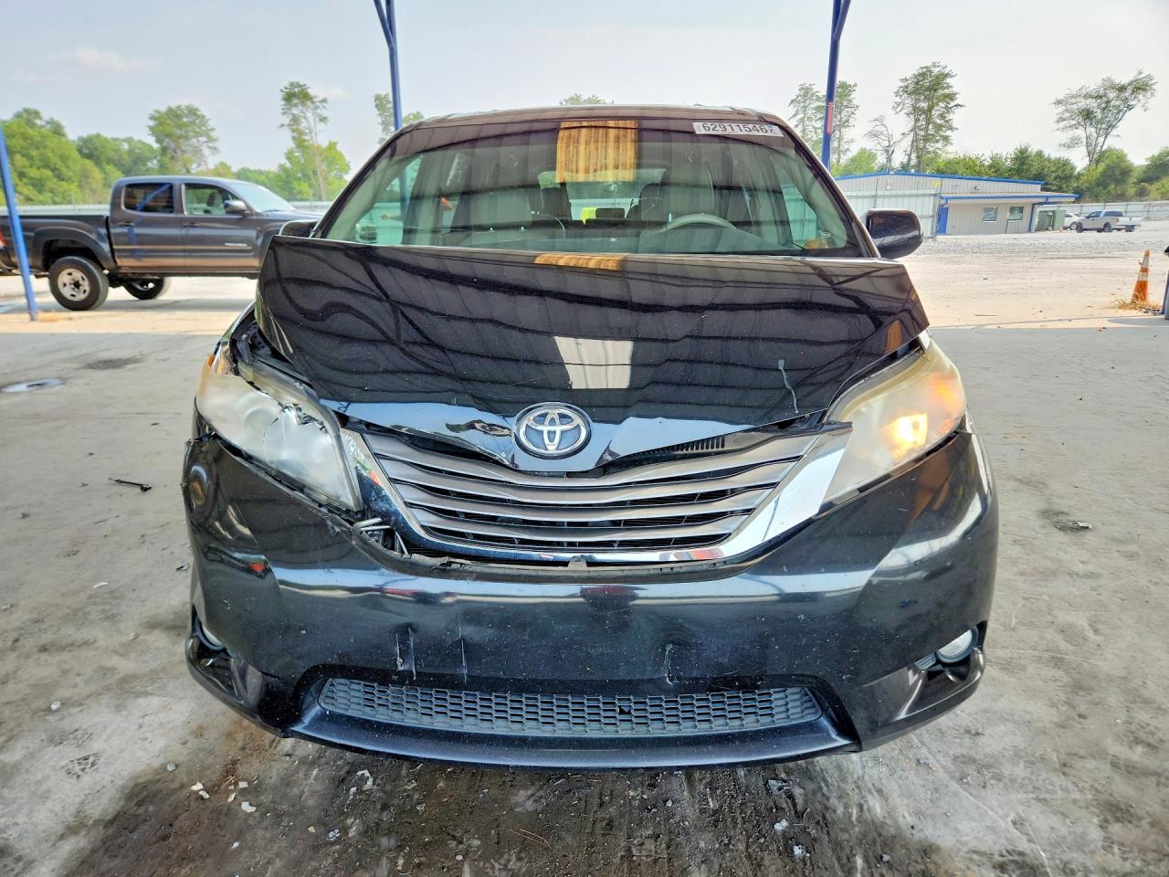 2011 Toyota Sienna Xle 8-passenger Black vin: 5TDYK3DC2BS085085