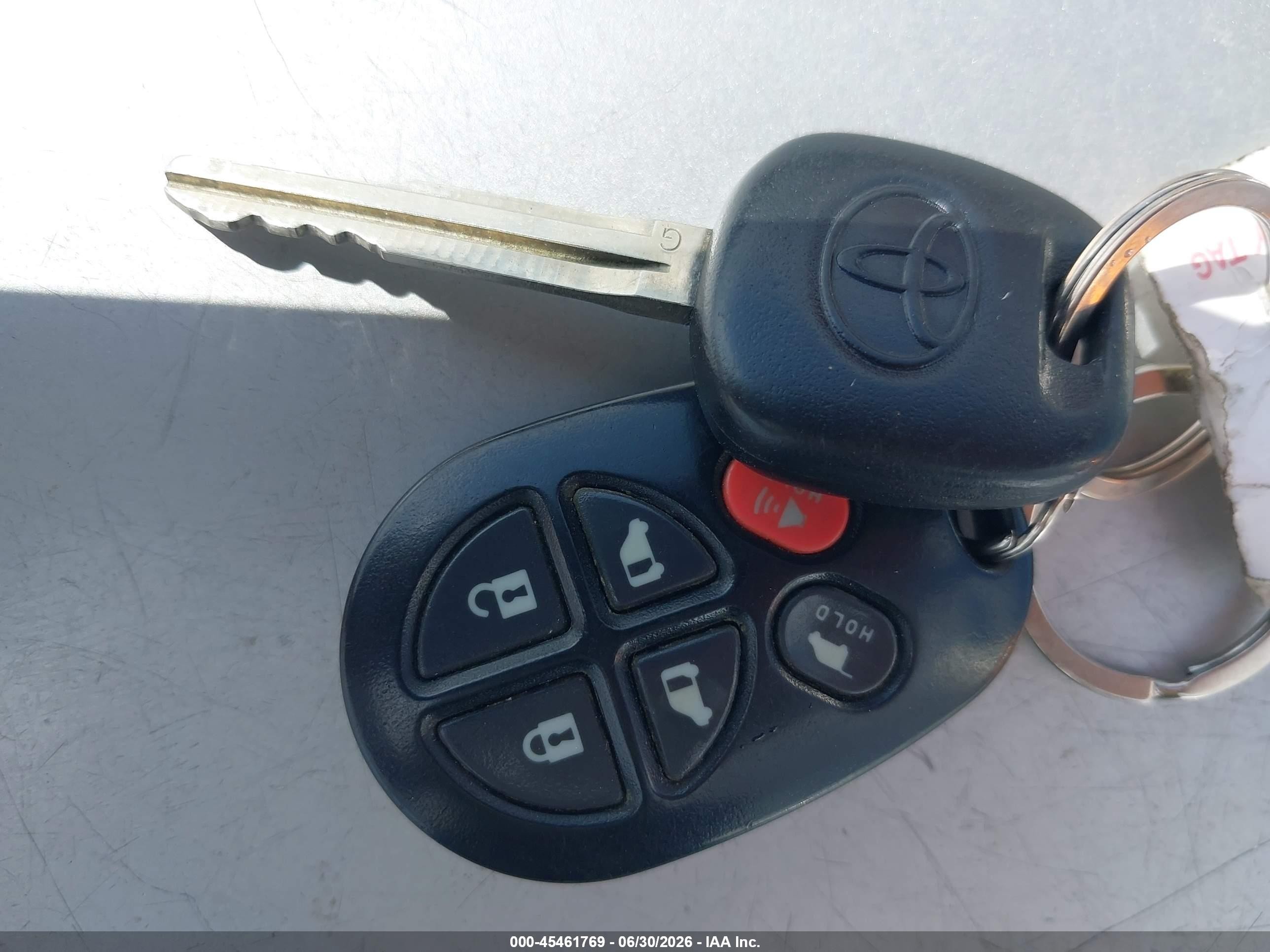 2011 Toyota Sienna Xle V6 Silver vin: 5TDYK3DC2BS123947