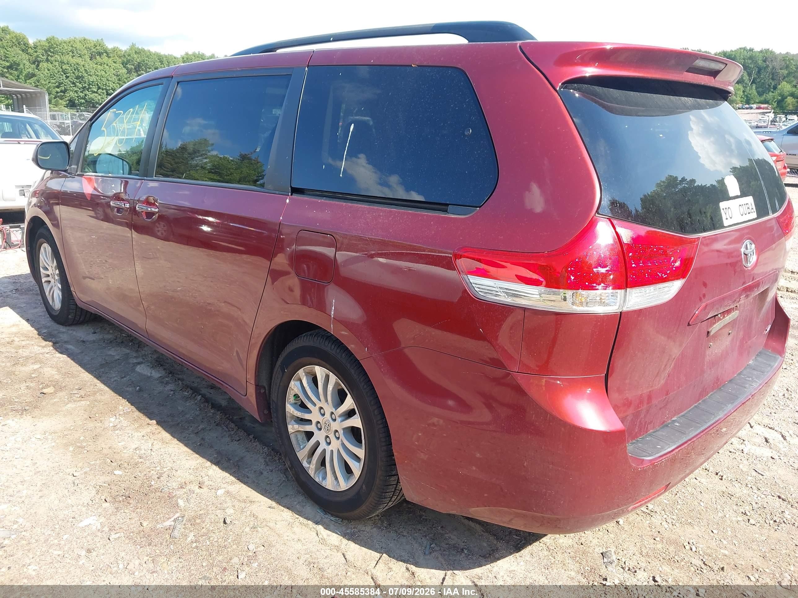 2012 Toyota Sienna Xle V6 7 Passenger Auto Access Seat Red vin: 5TDYK3DC2CS176245
