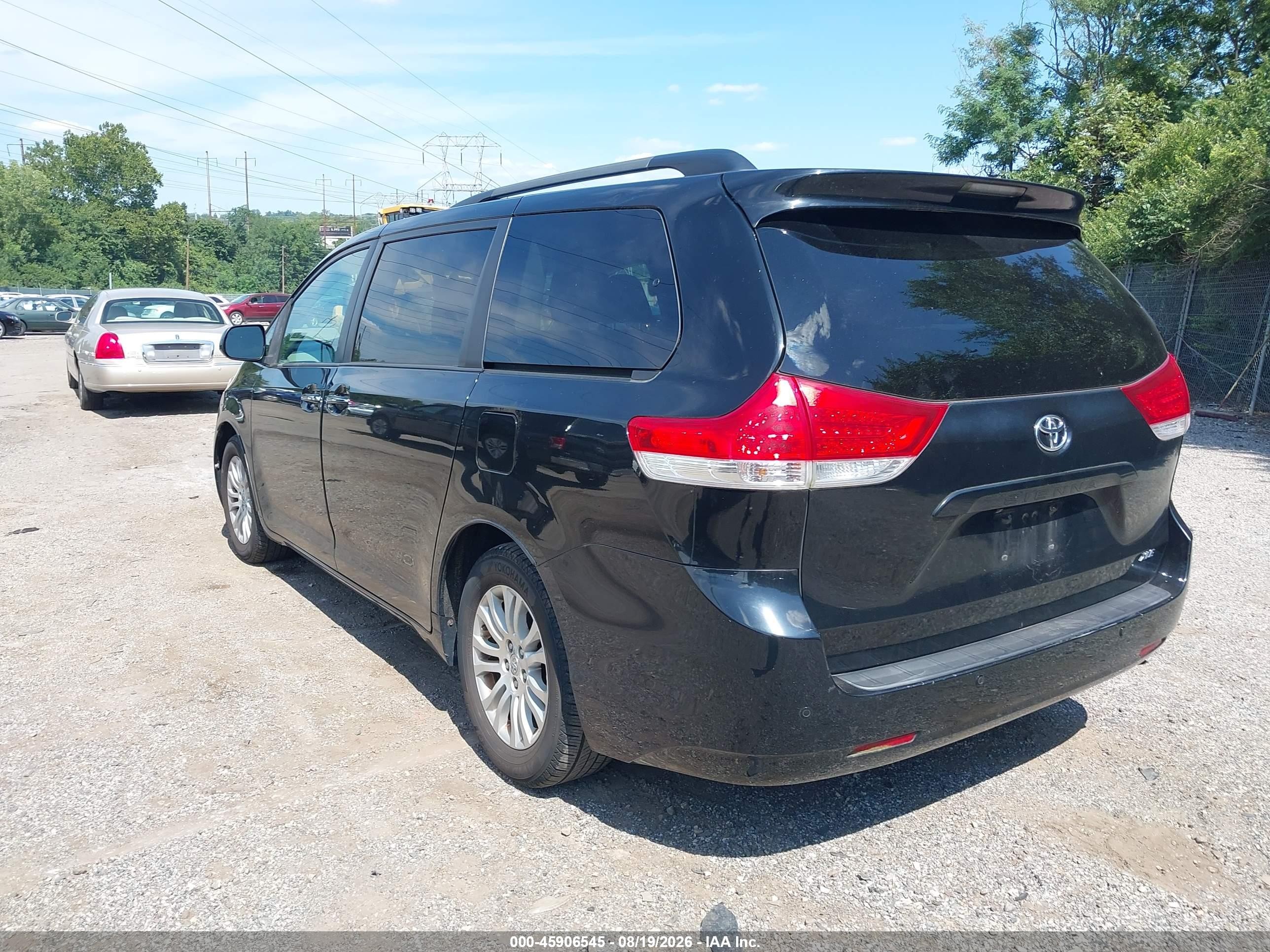 2012 Toyota Sienna Xle V6 8 Passenger Black vin: 5TDYK3DC2CS218350