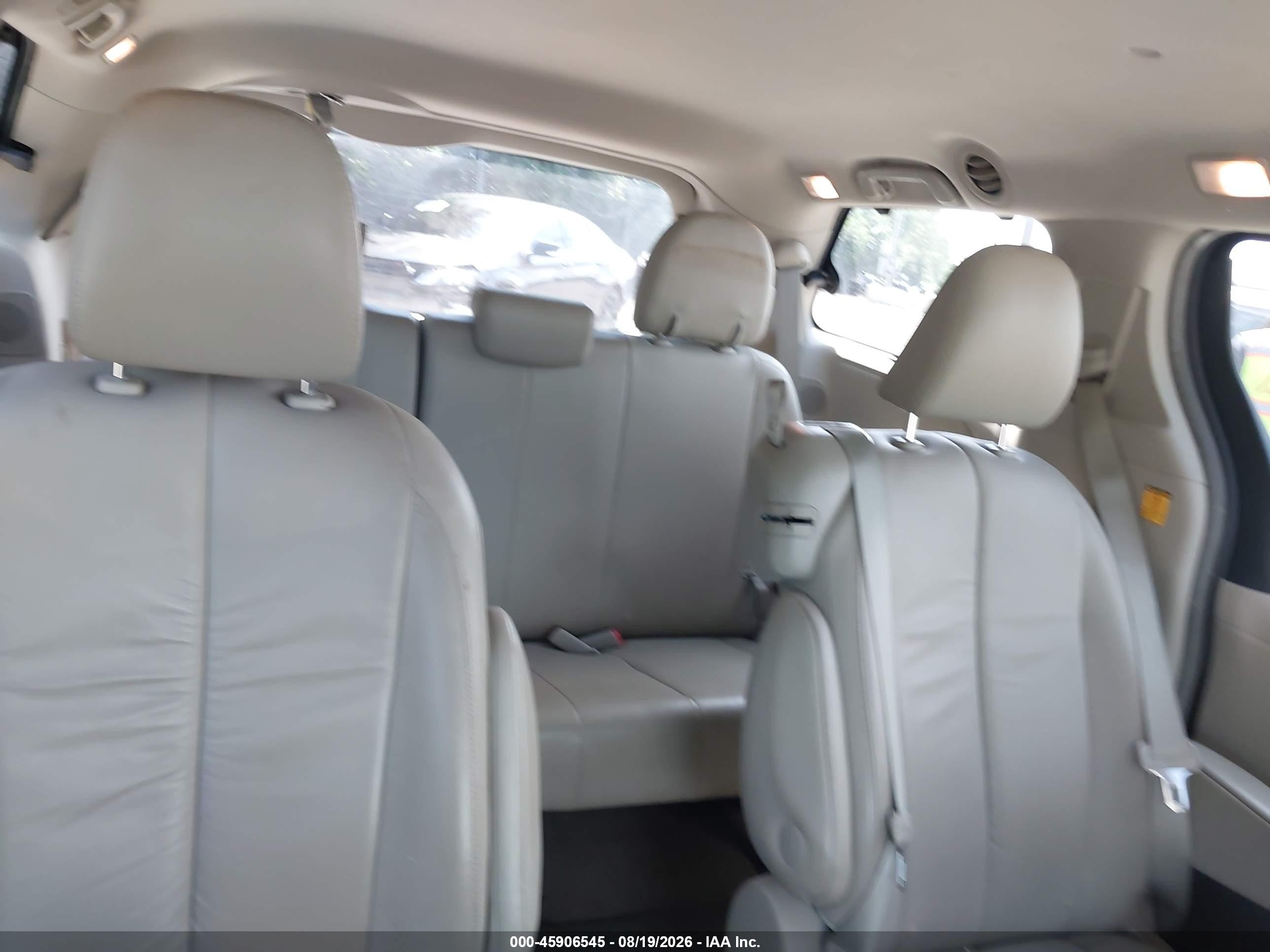 2012 Toyota Sienna Xle V6 8 Passenger Black vin: 5TDYK3DC2CS218350