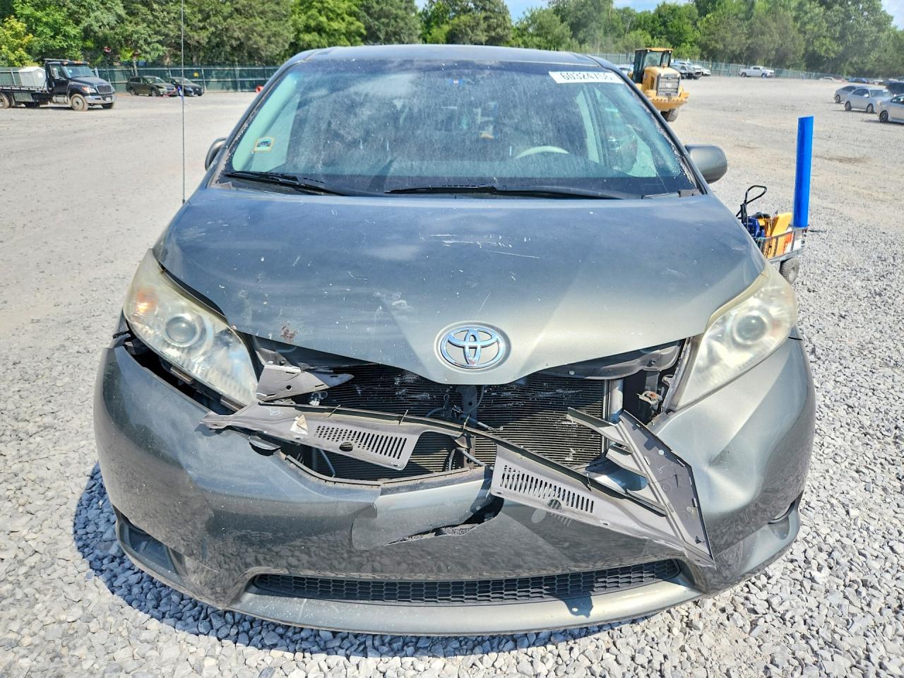 2012 Toyota Sienna Xle 8-passenger Green vin: 5TDYK3DC2CS239702
