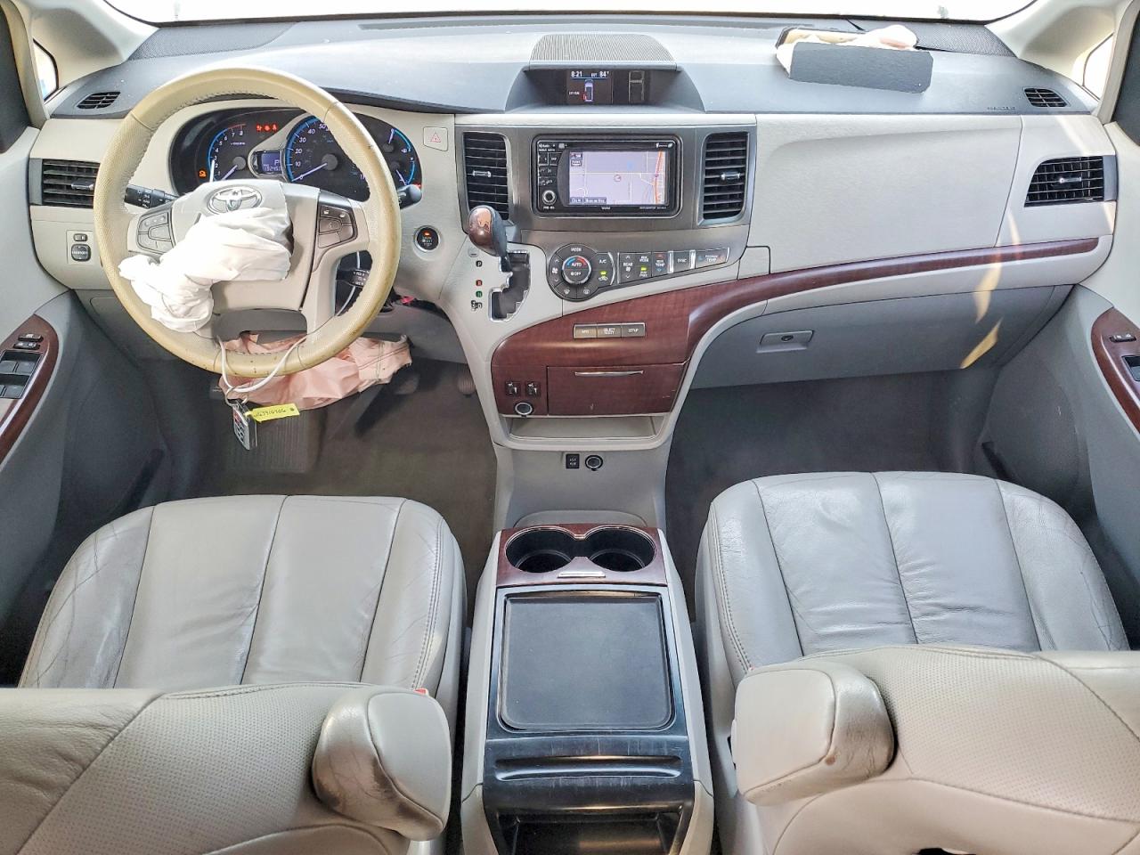 2012 Toyota Sienna Xle 8-passenger Silver vin: 5TDYK3DC2CS267757