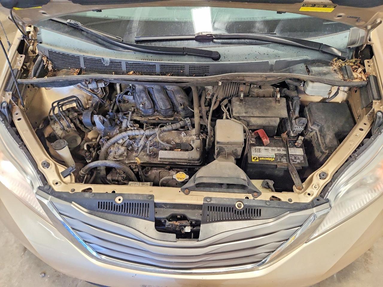 2013 Toyota Sienna Xle 8-passenger Tan vin: 5TDYK3DC2DS317591