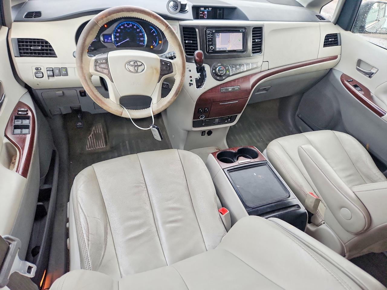 2013 Toyota Sienna Xle 8-passenger Серый vin: 5TDYK3DC2DS321592