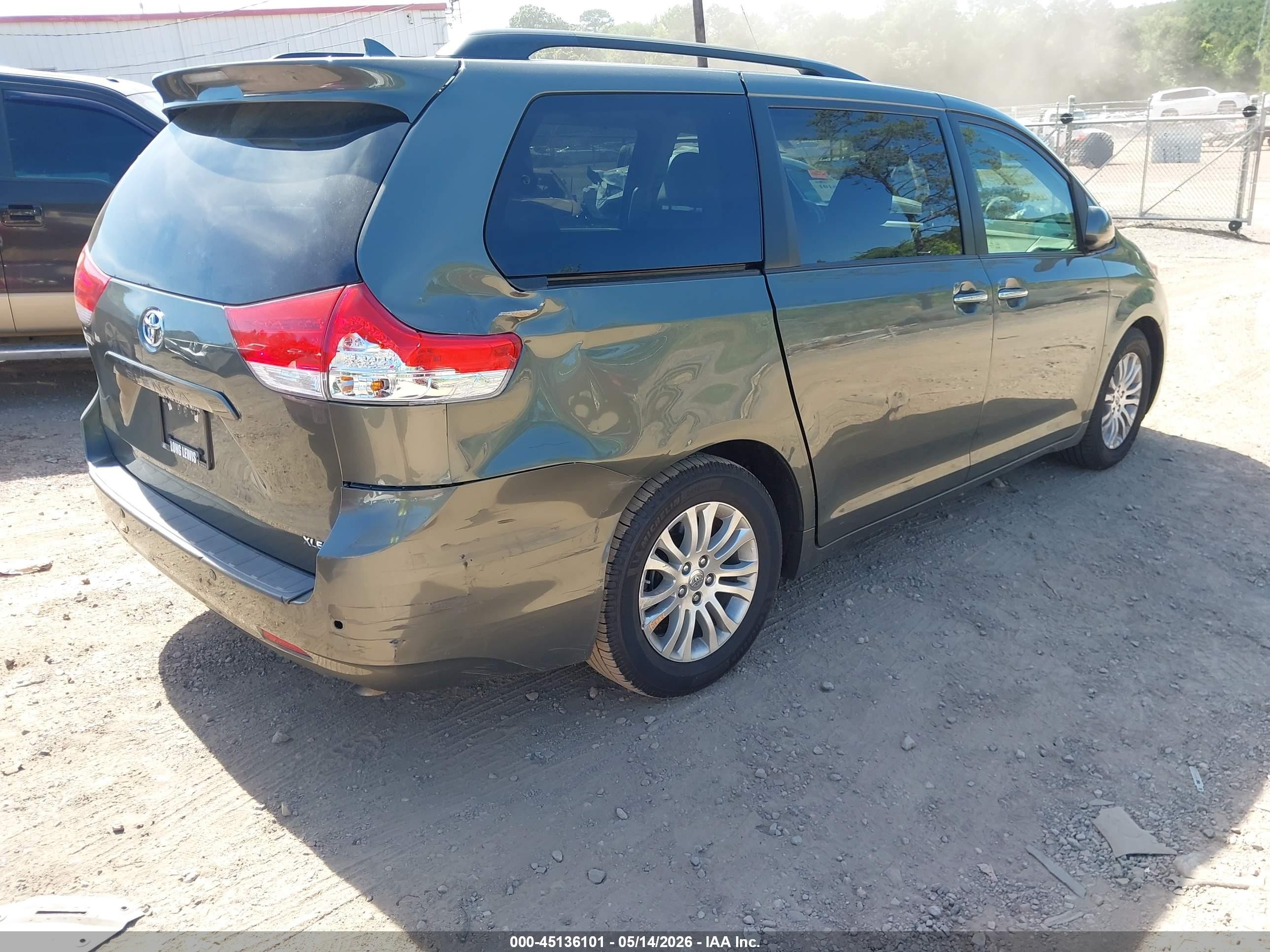 2013 Toyota Sienna Xle V6 8 Passenger Black vin: 5TDYK3DC2DS324766