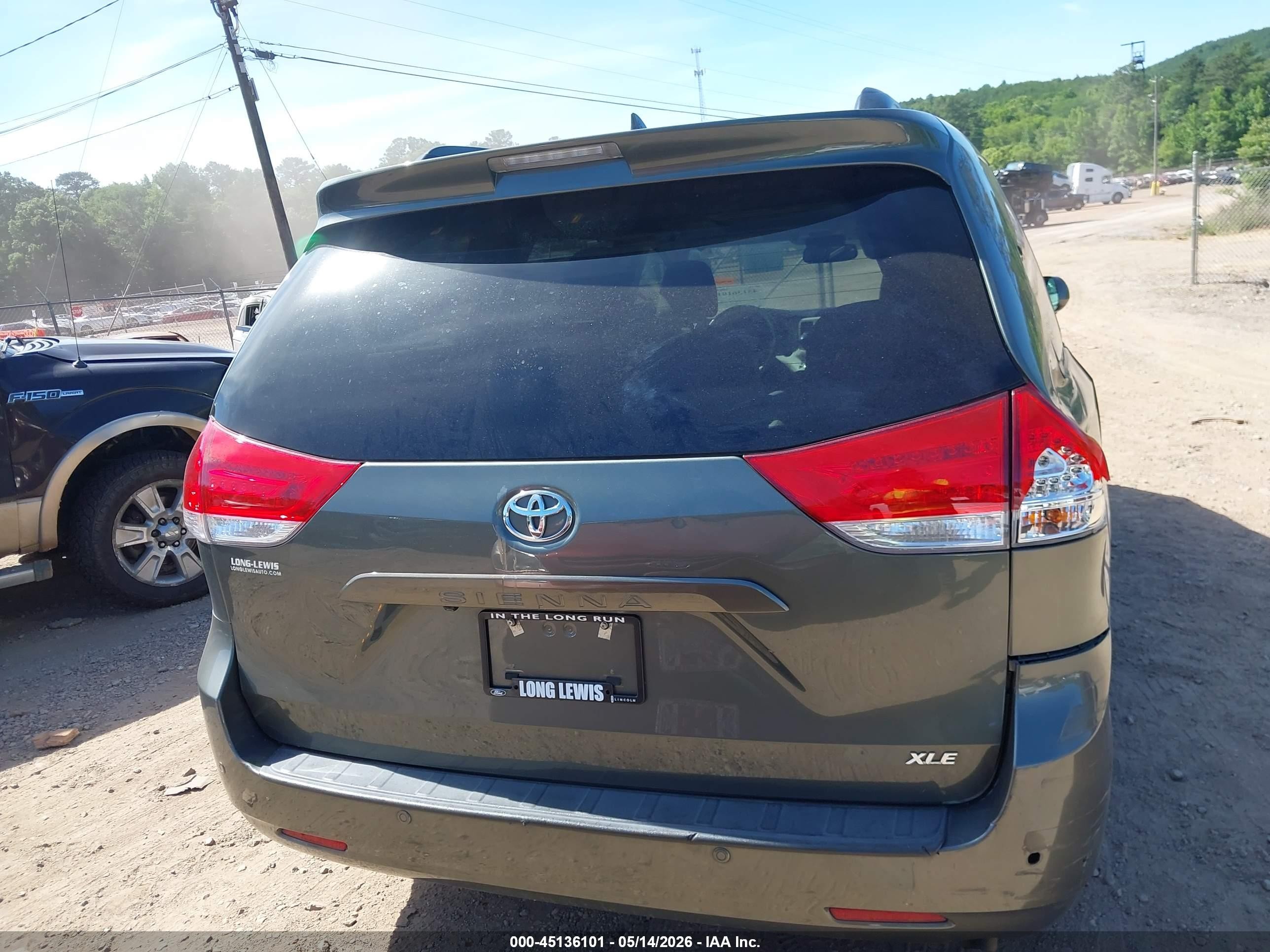 2013 Toyota Sienna Xle V6 8 Passenger Black vin: 5TDYK3DC2DS324766